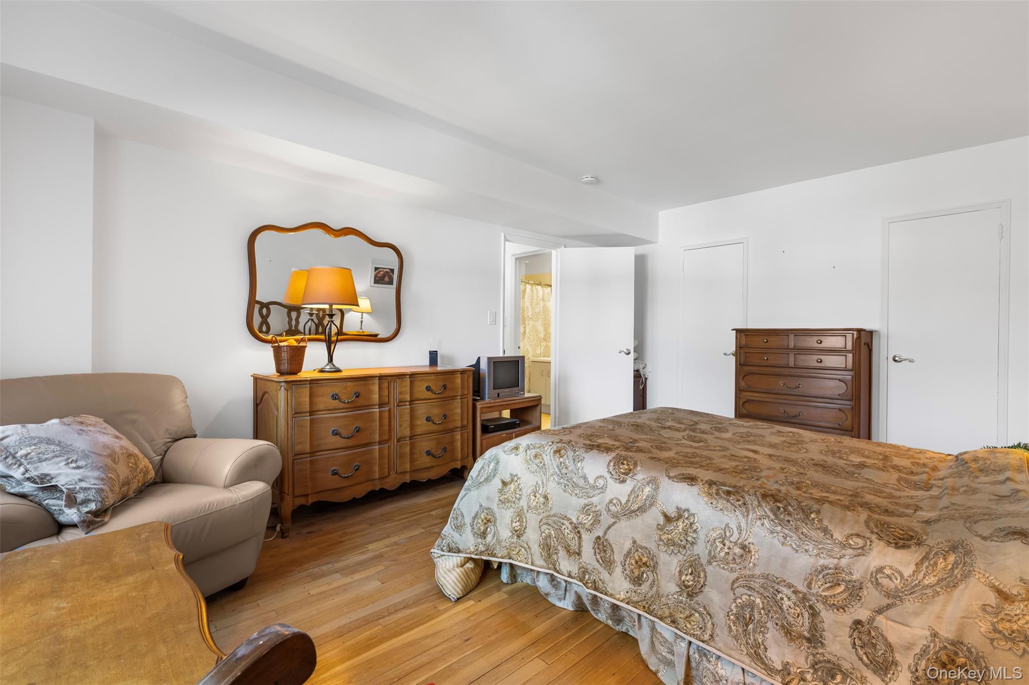 120 East Hartsdale Avenue Unit: 3Q