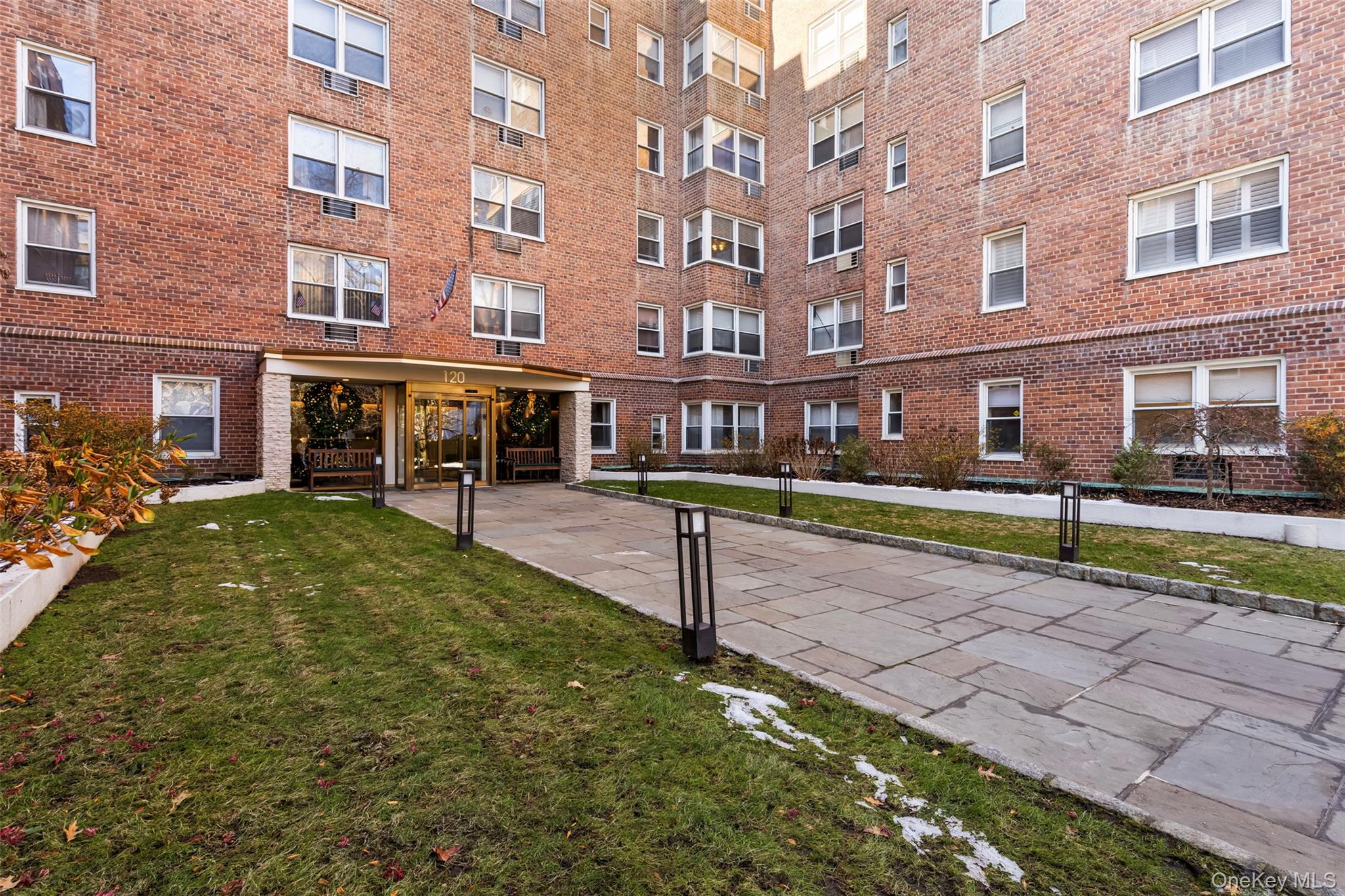 120 East Hartsdale Avenue Unit: 3Q