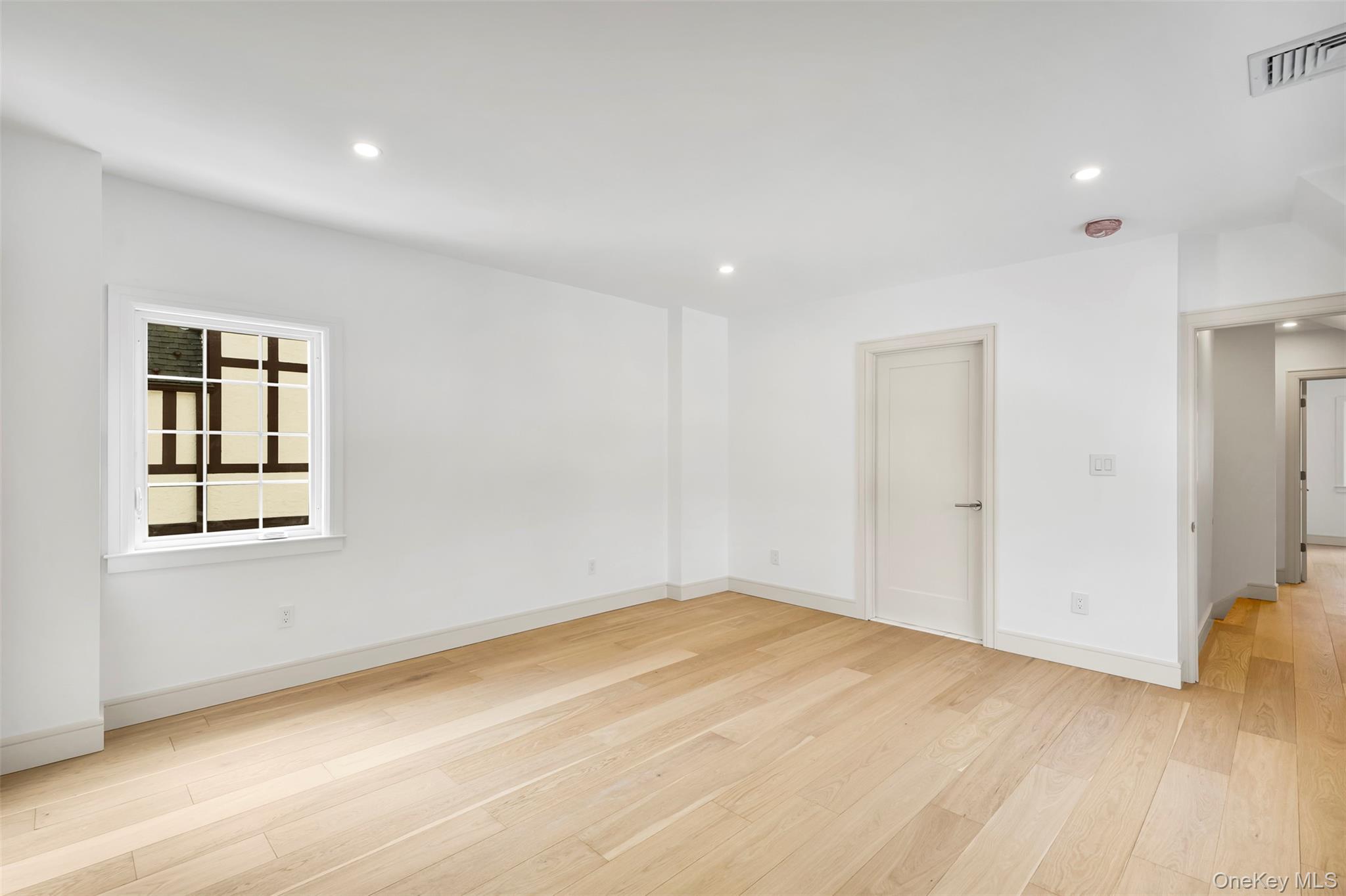 118 Soundview Avenue