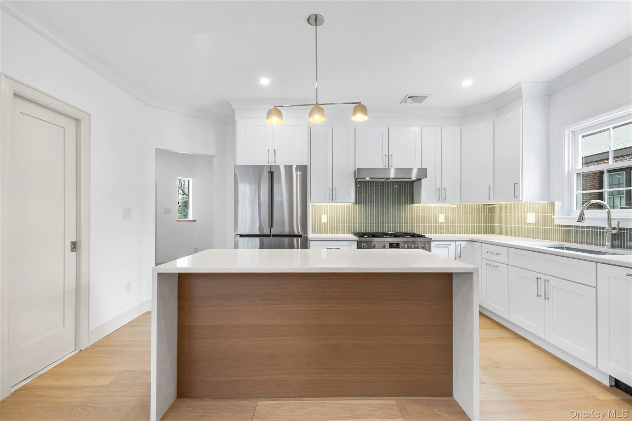 118 Soundview Avenue