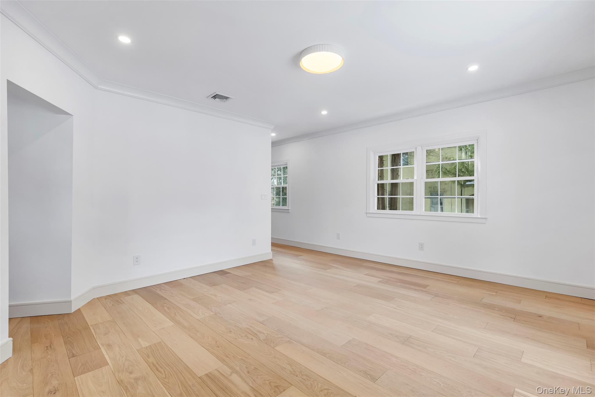 118 Soundview Avenue