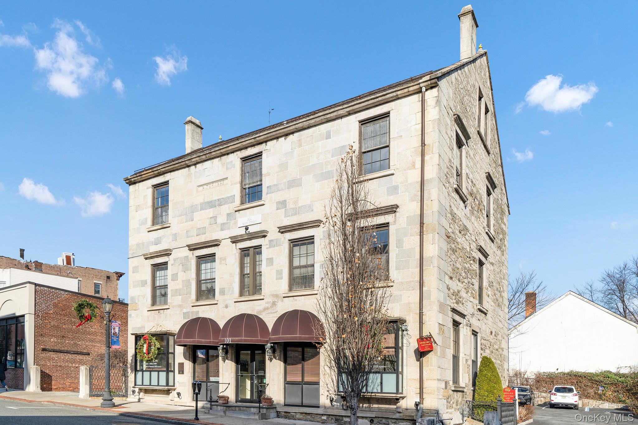 101 Main Street Unit: 3