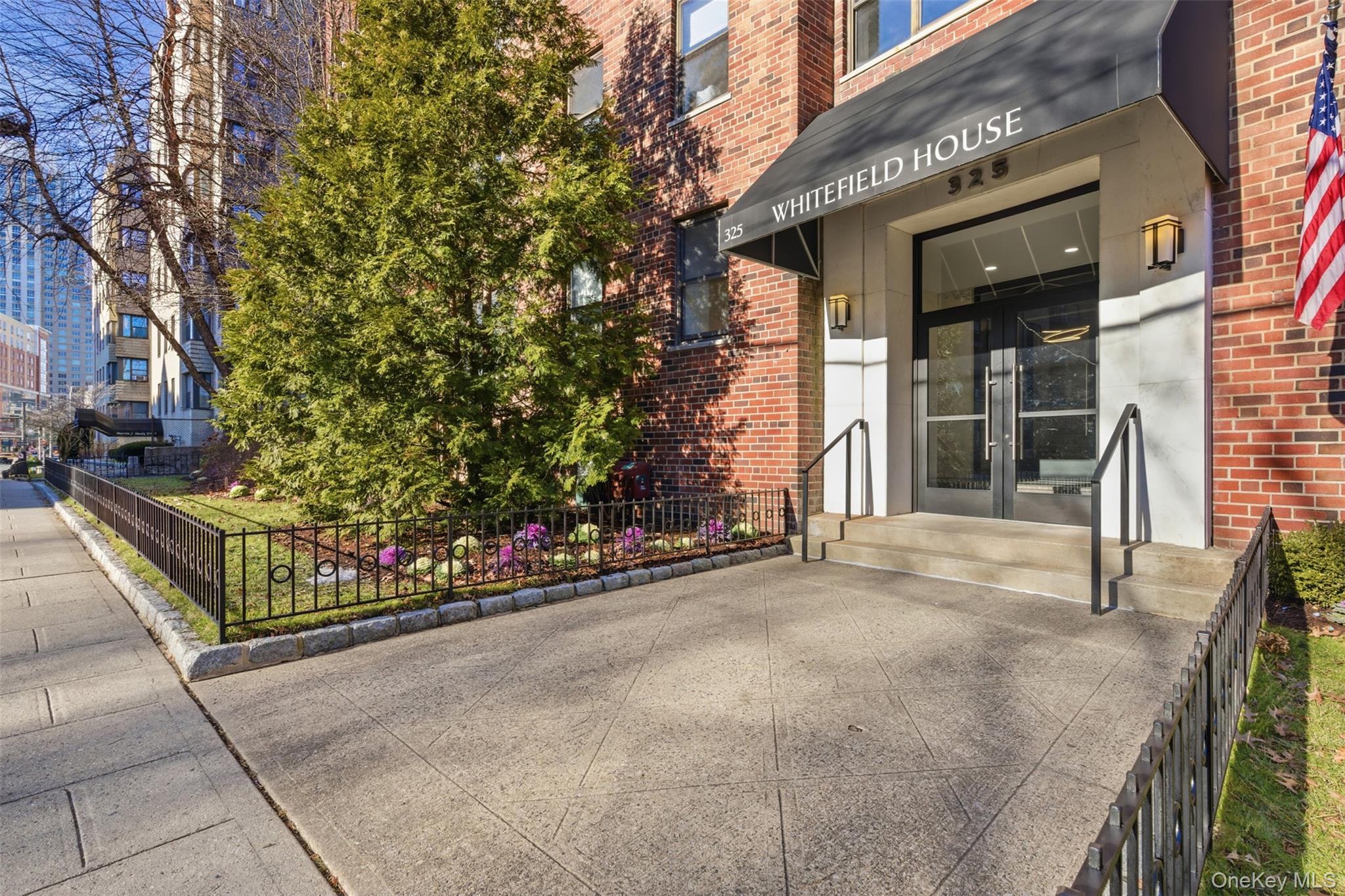 325 Main Street Unit: 6H