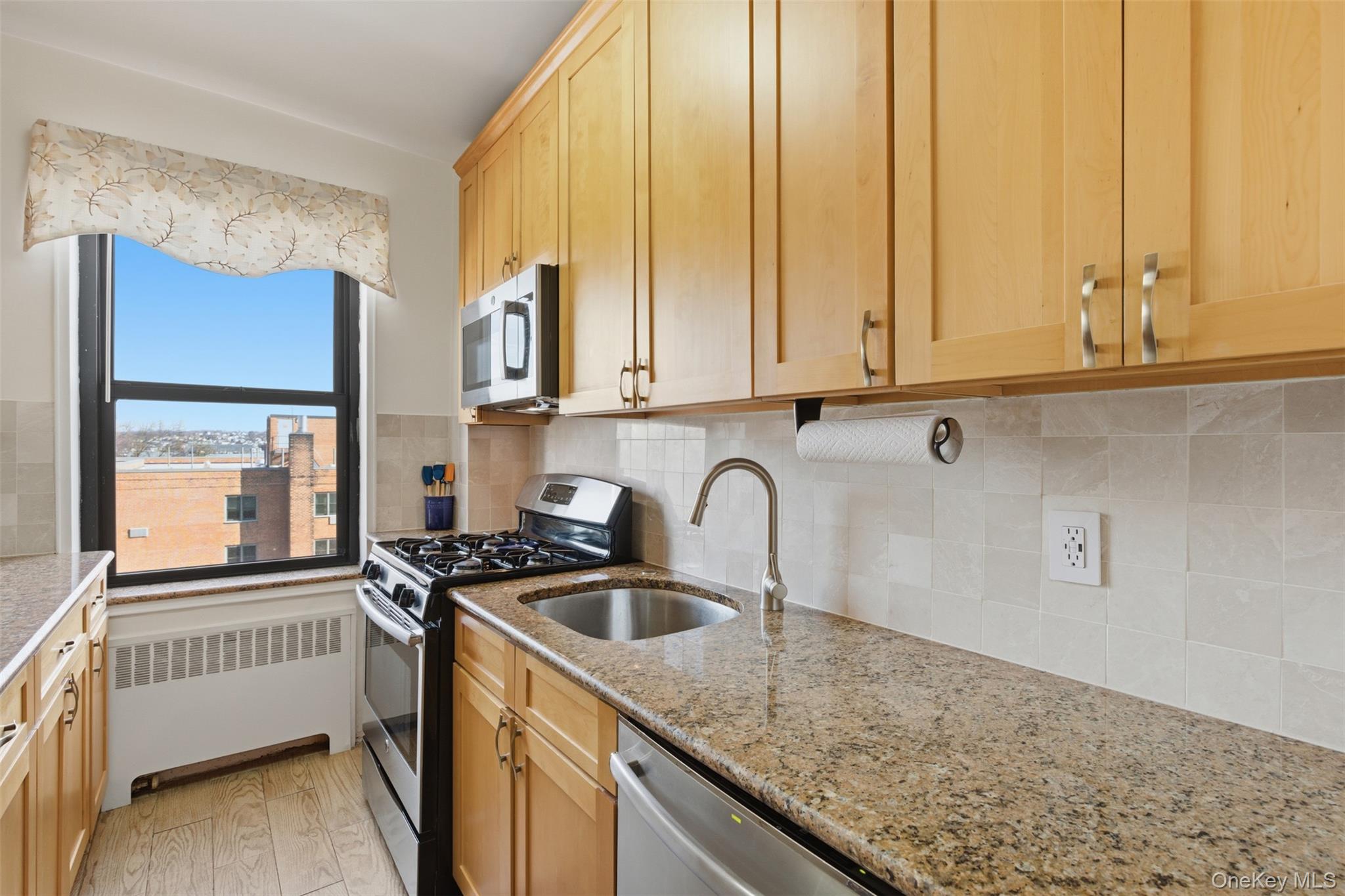 325 Main Street Unit: 6H