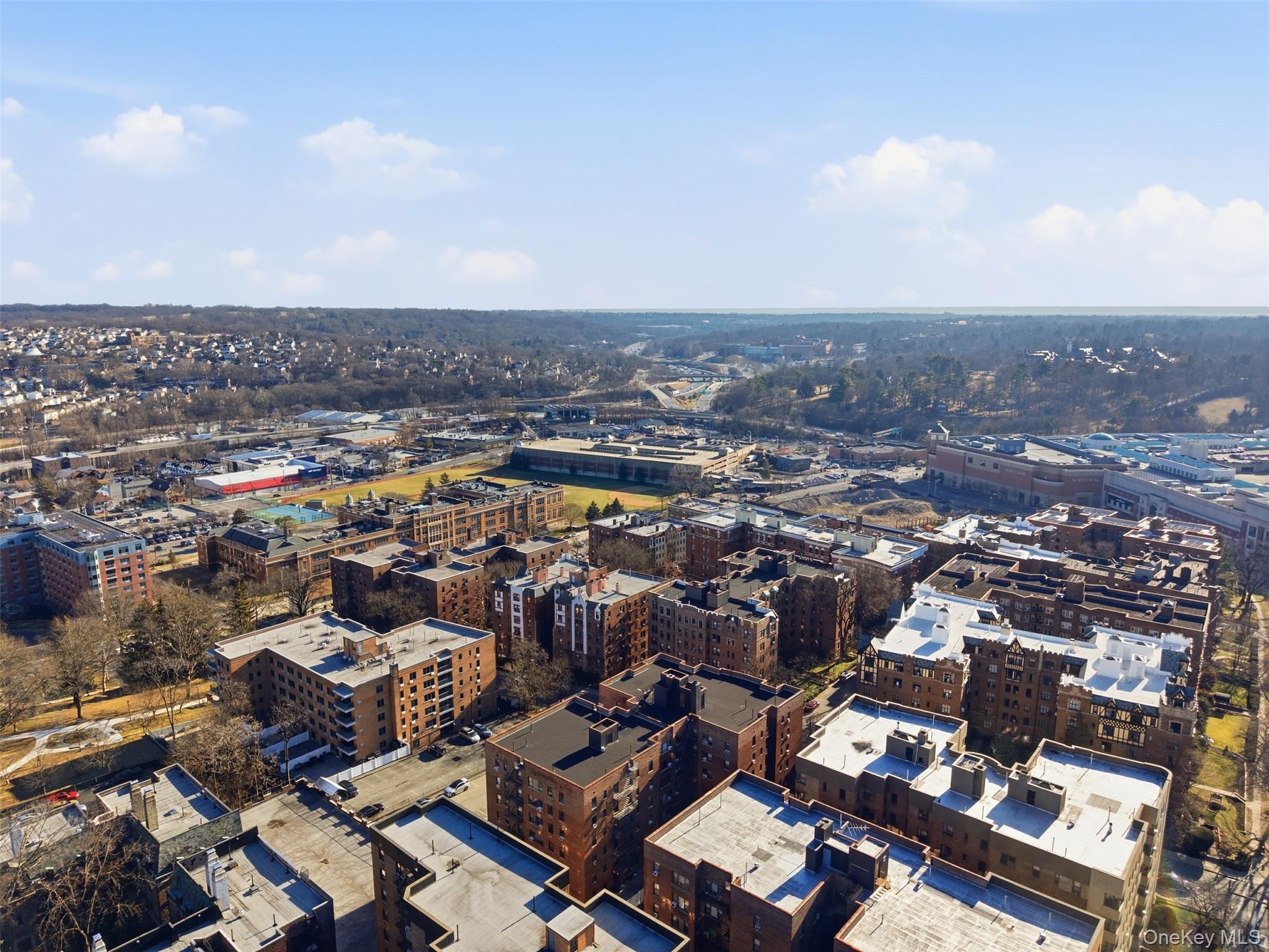 325 Main Street Unit: 6H