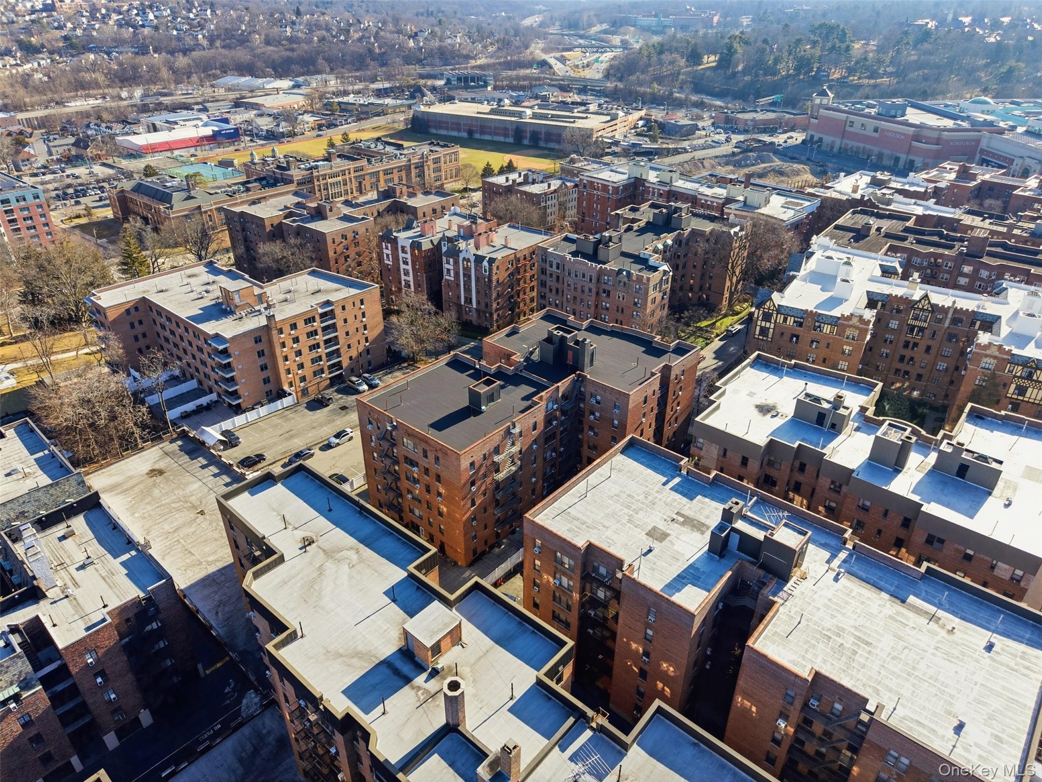 325 Main Street Unit: 6H