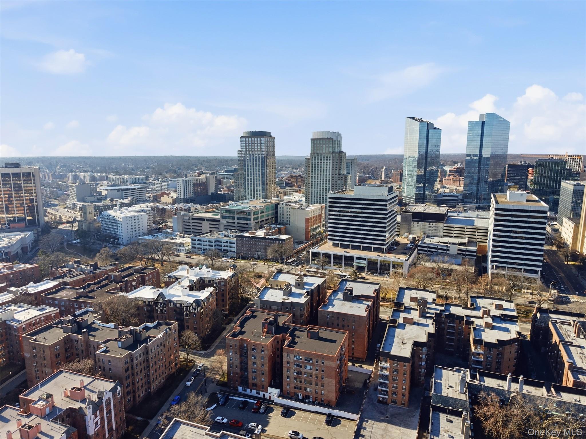 325 Main Street Unit: 6H