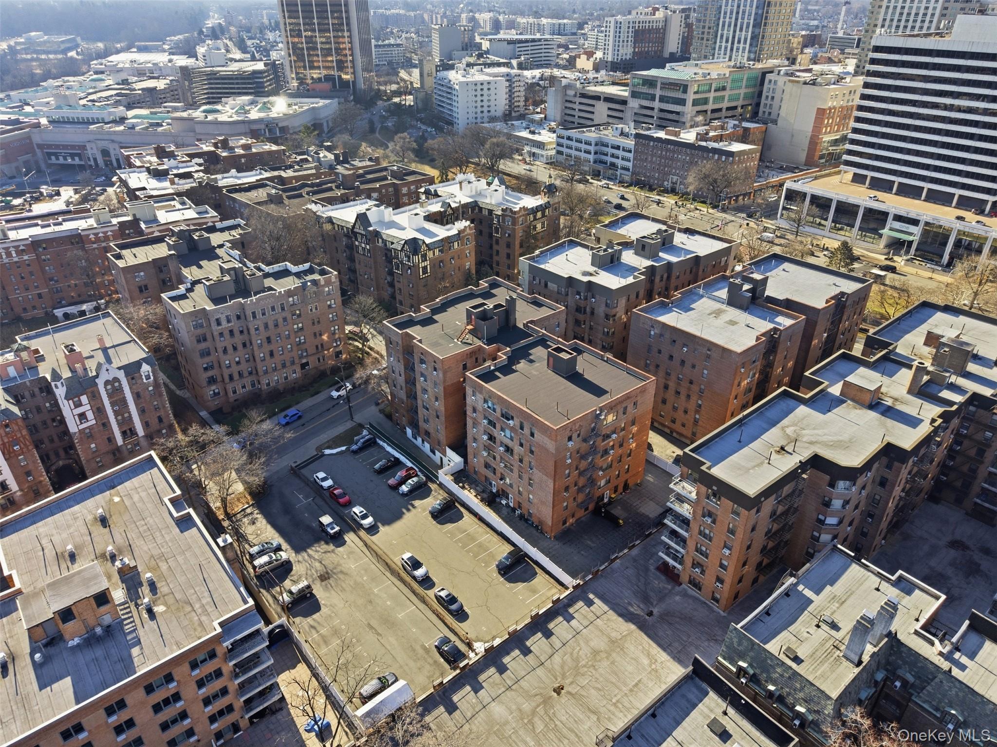 325 Main Street Unit: 6H