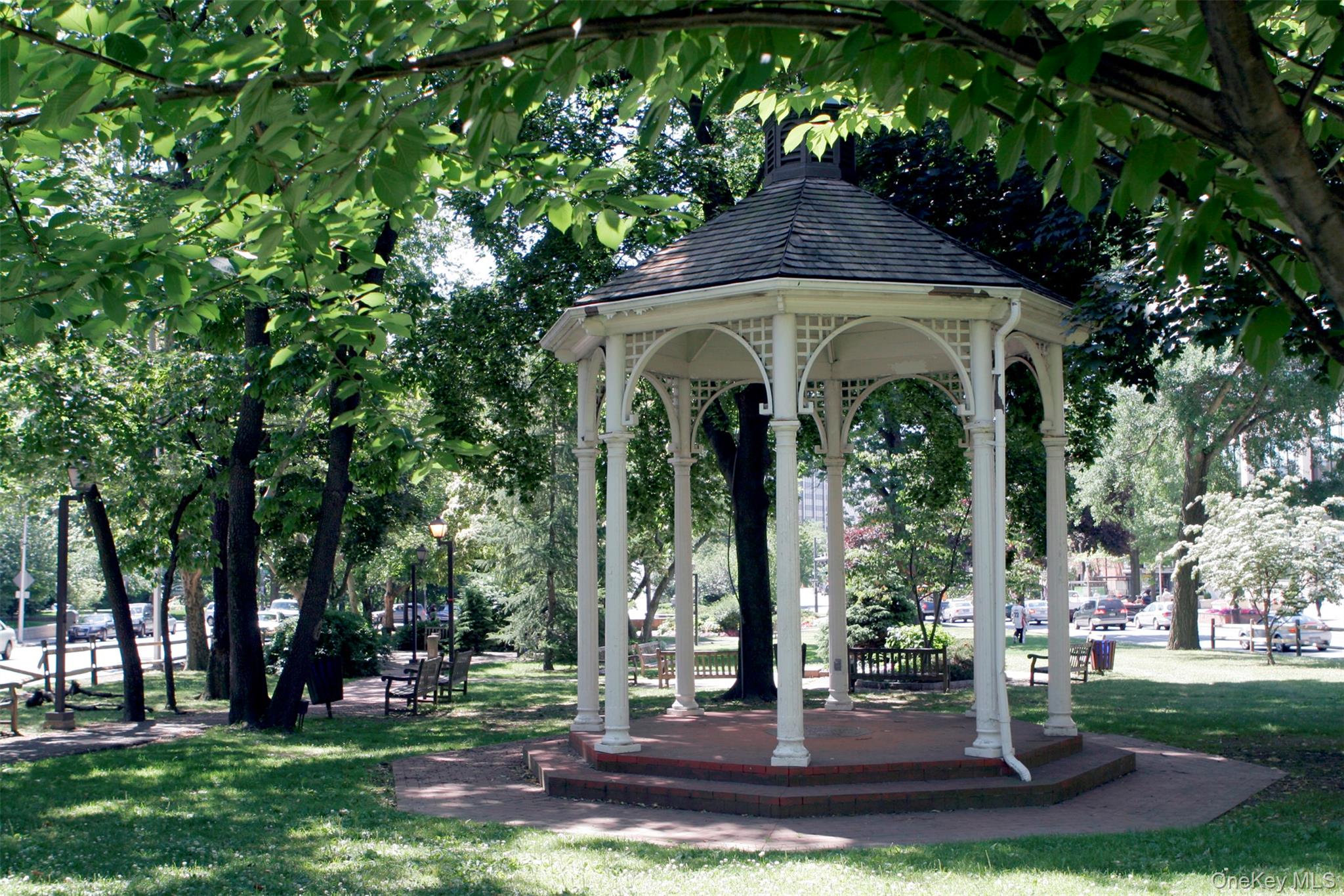 325 Main Street Unit: 6H