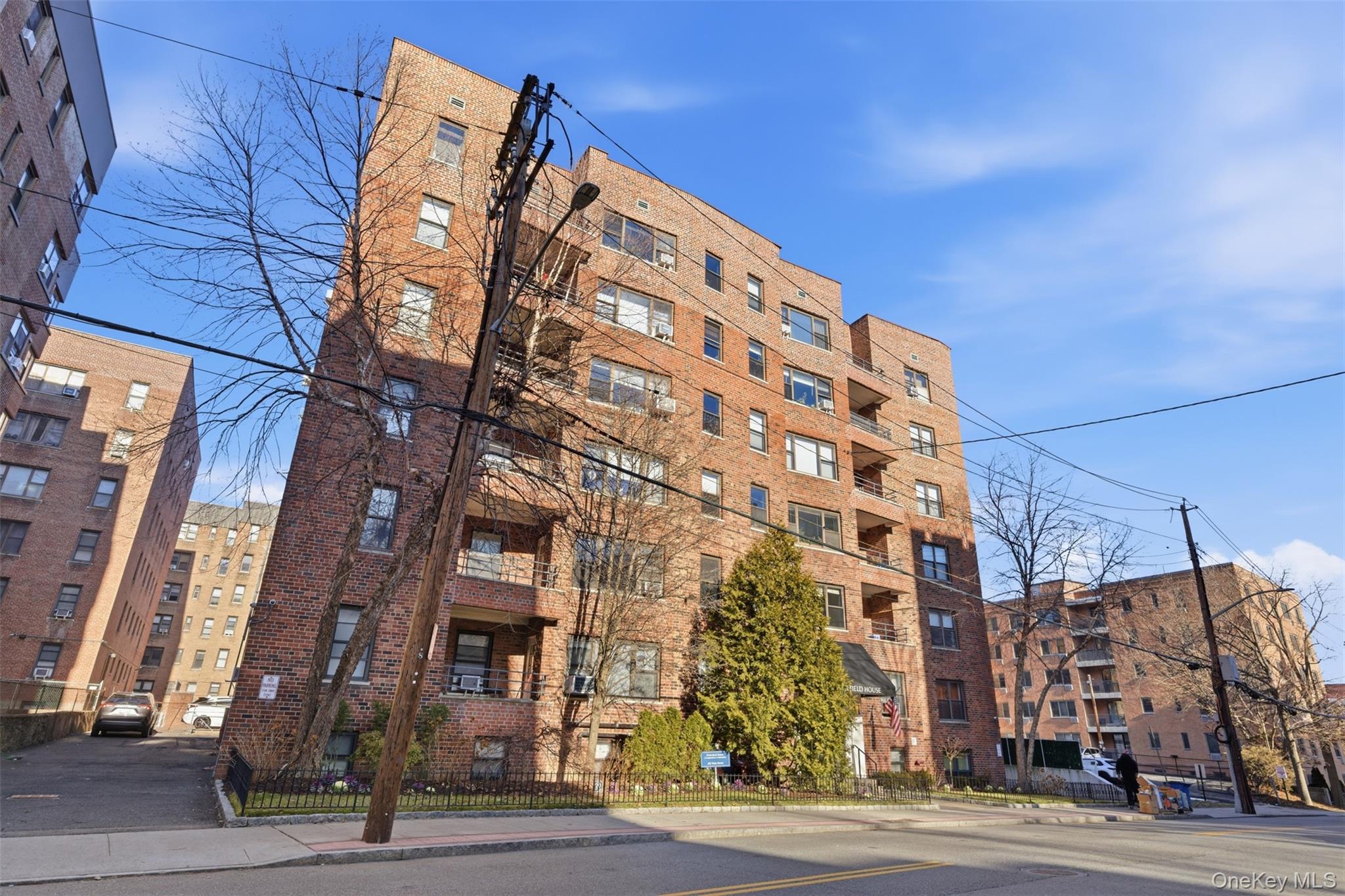 325 Main Street Unit: 6H