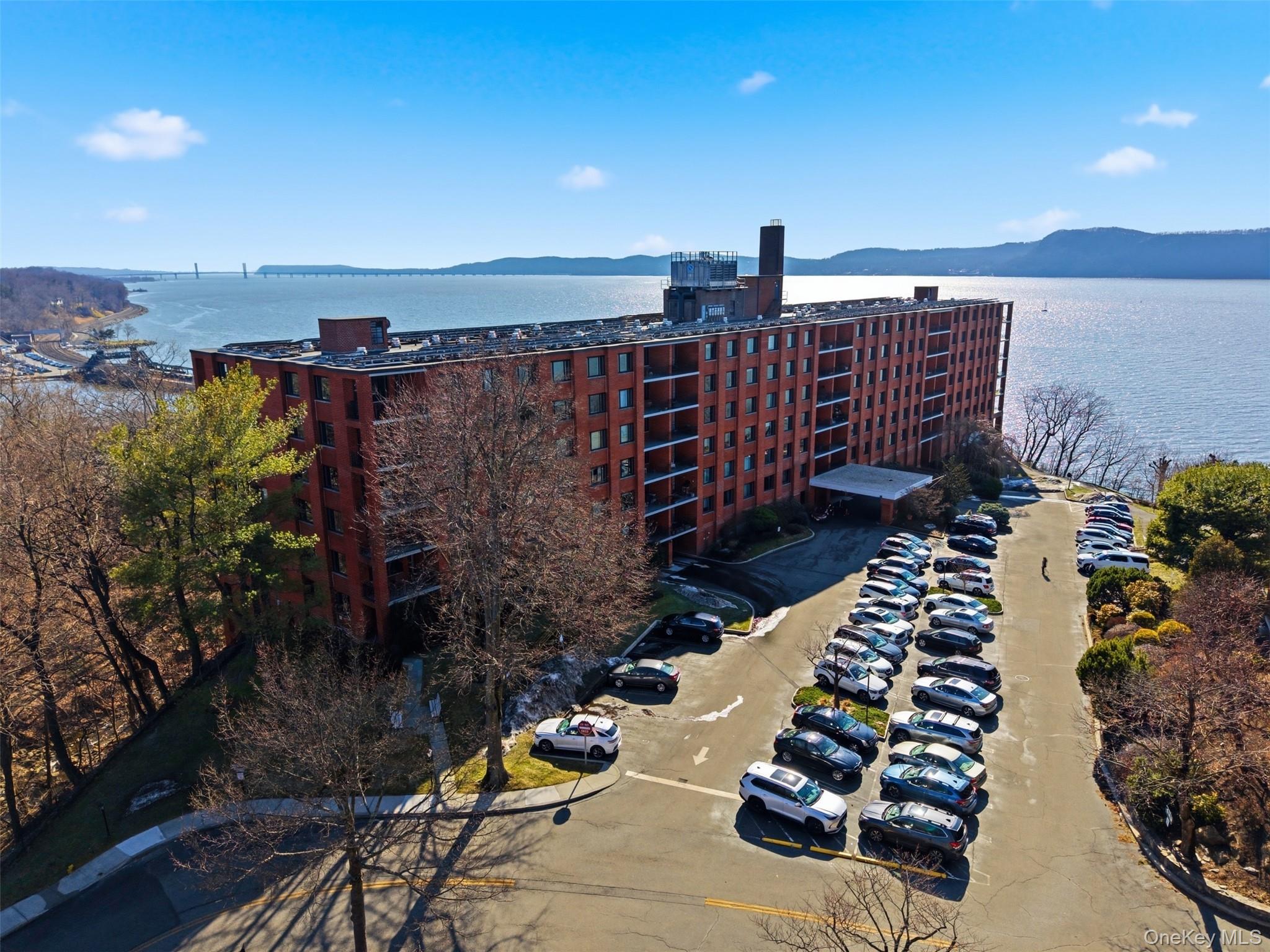 16 Rockledge Unit: 2C-1