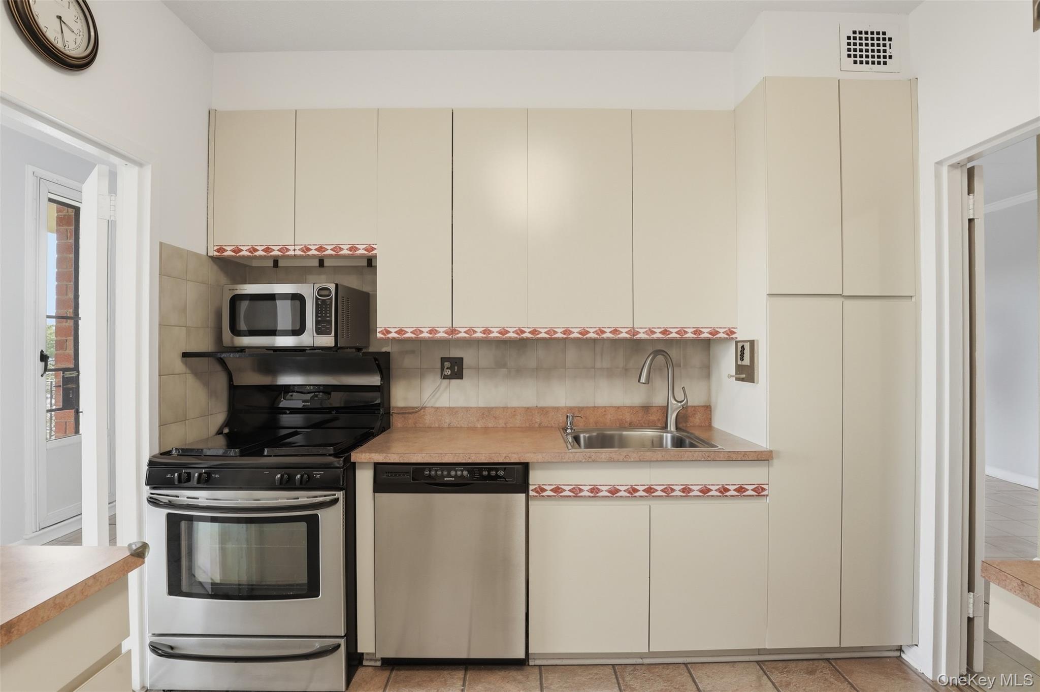 16 Rockledge Unit: 2C-1