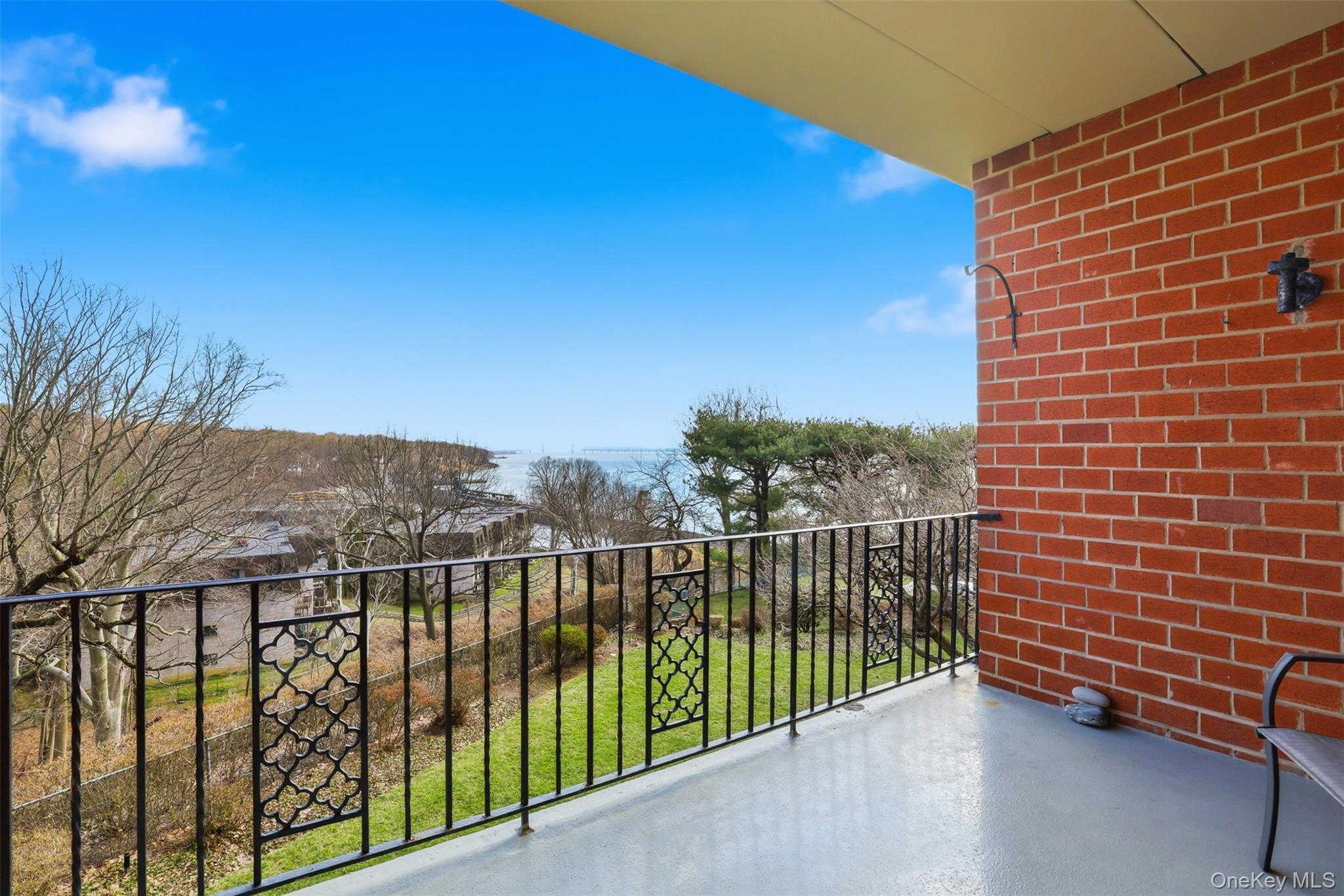 16 Rockledge Unit: 2C-1