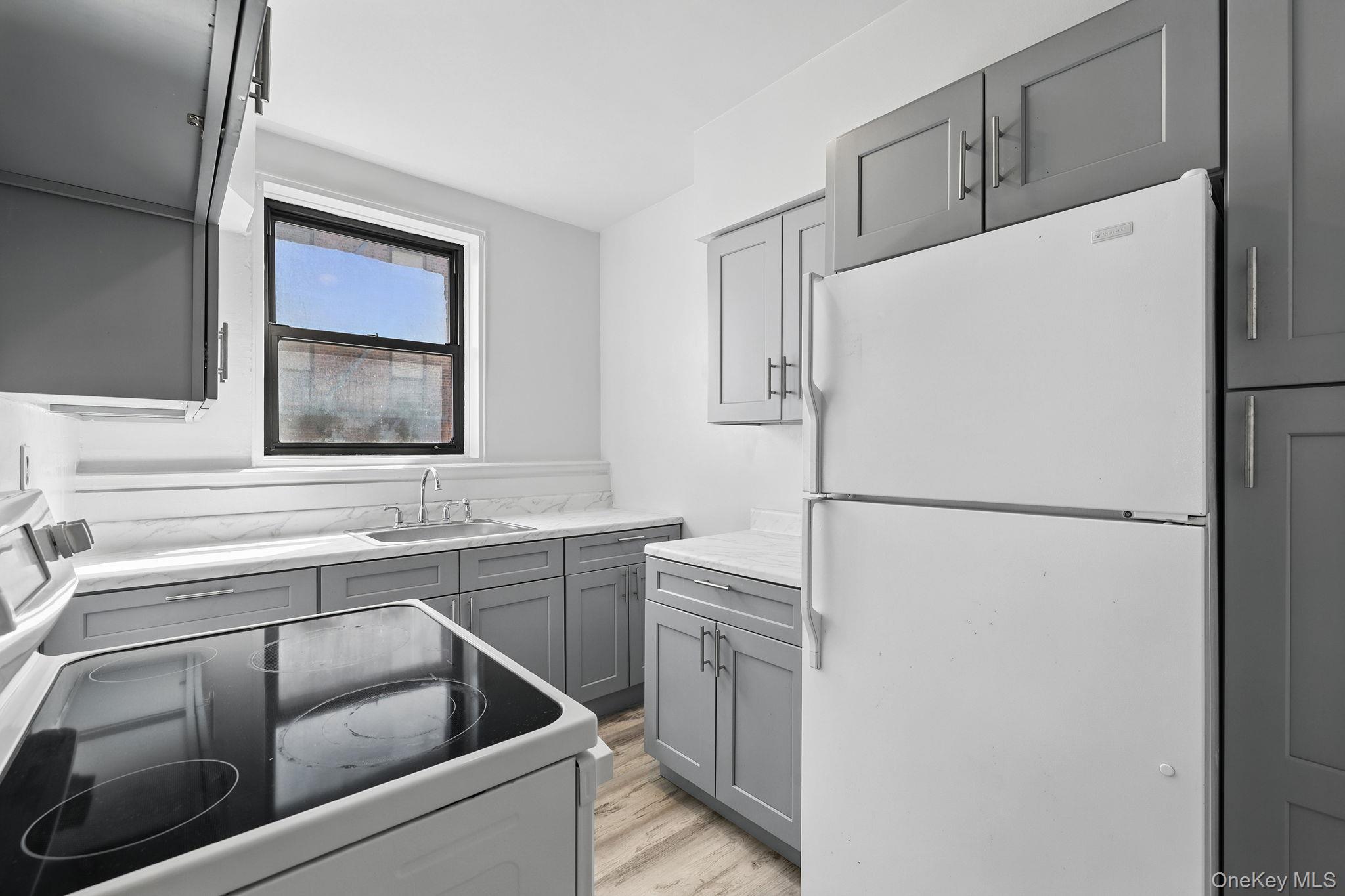 10 North Broadway Unit: 3H