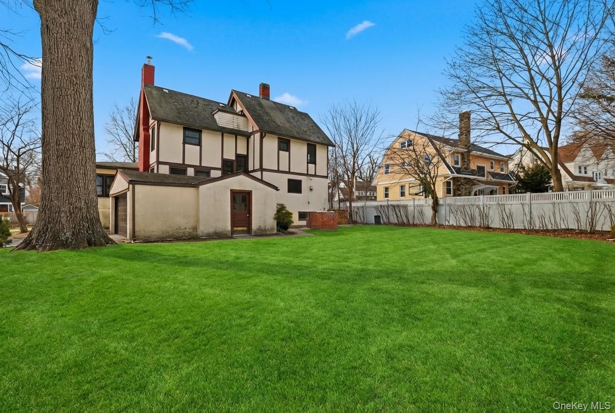 25 Midland Avenue