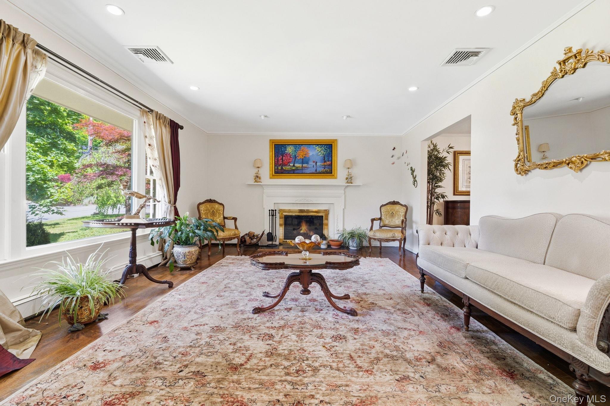 3 Dupont Avenue