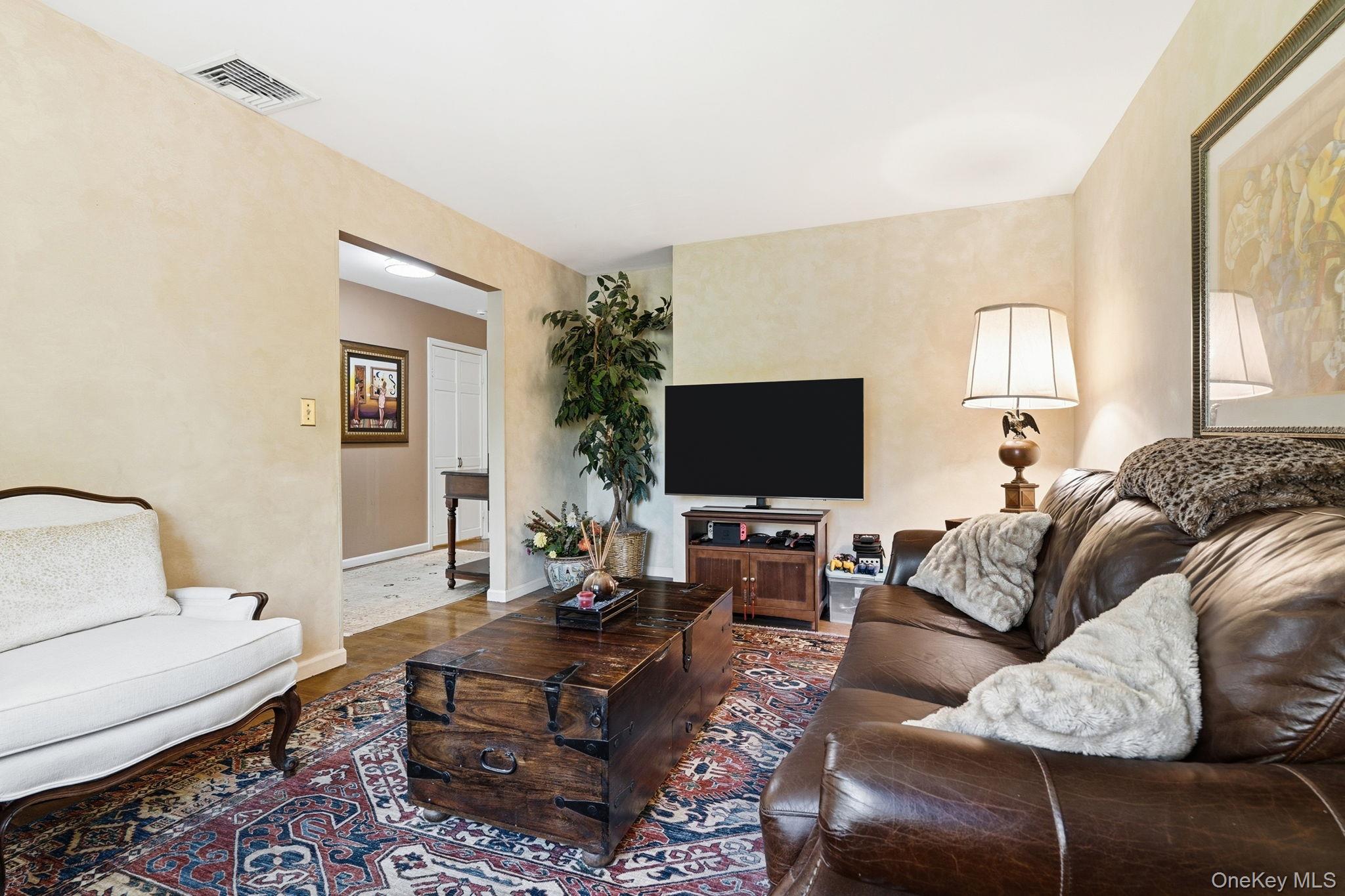 3 Dupont Avenue