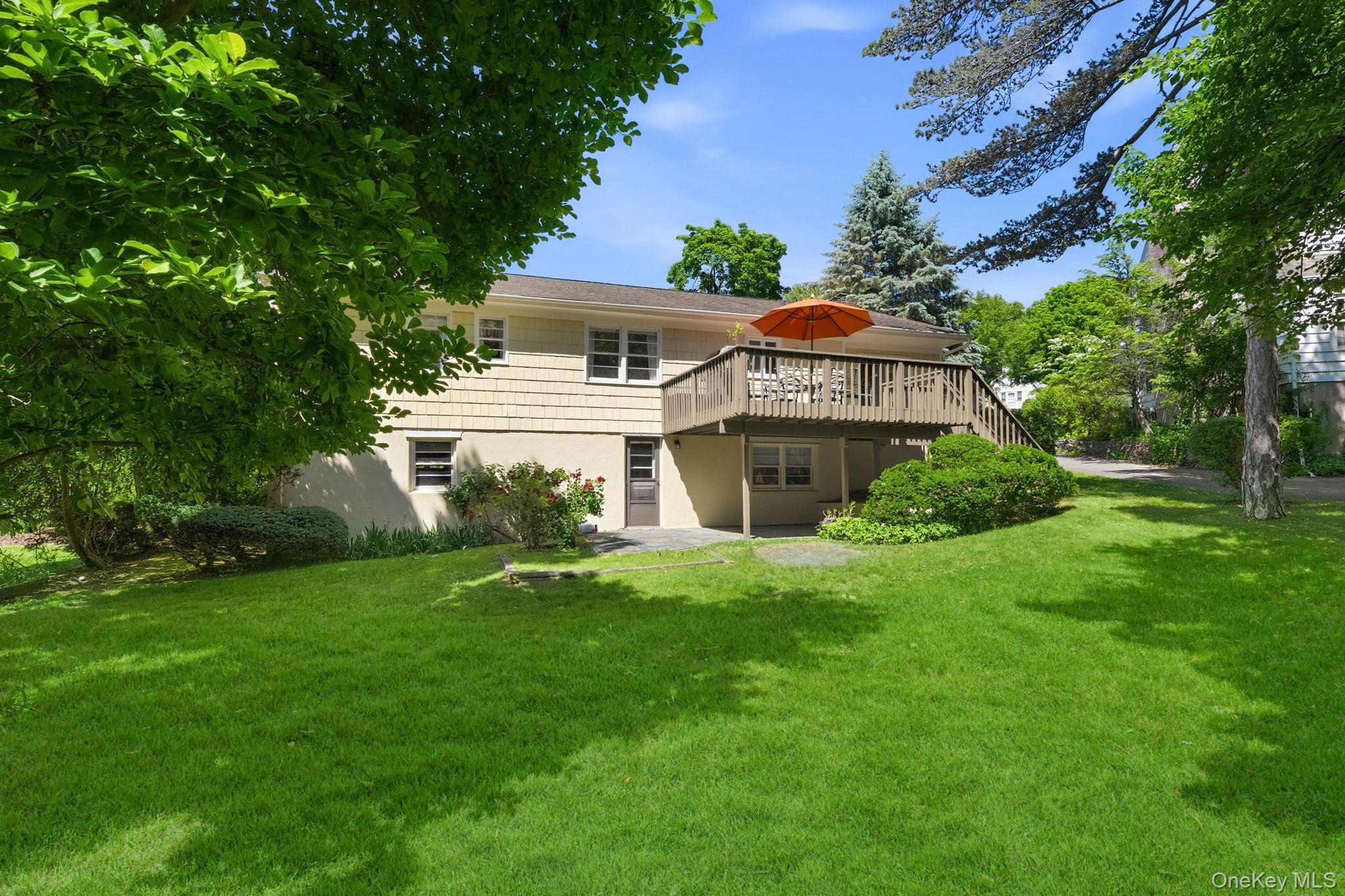 3 Dupont Avenue