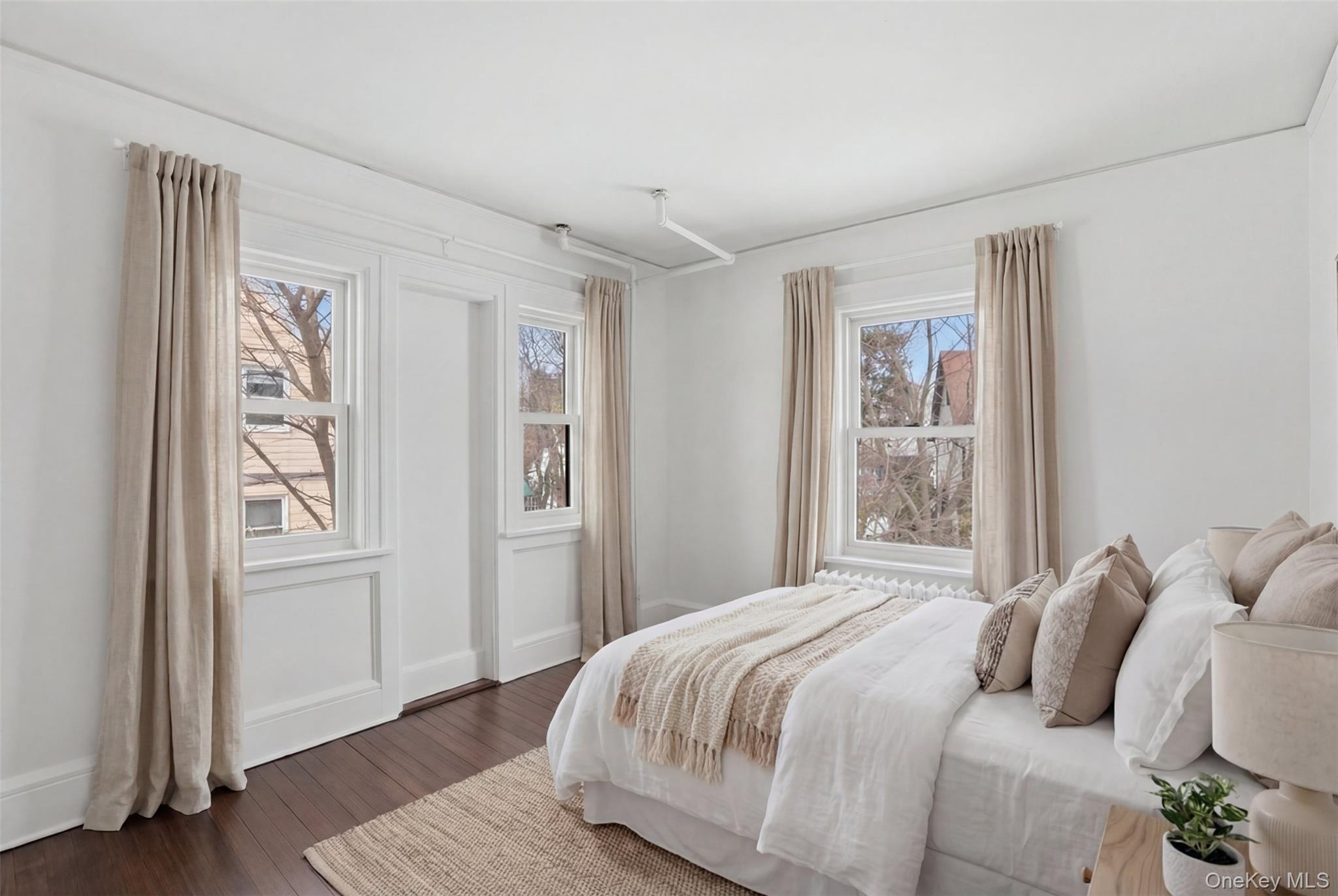 25 Midland Avenue