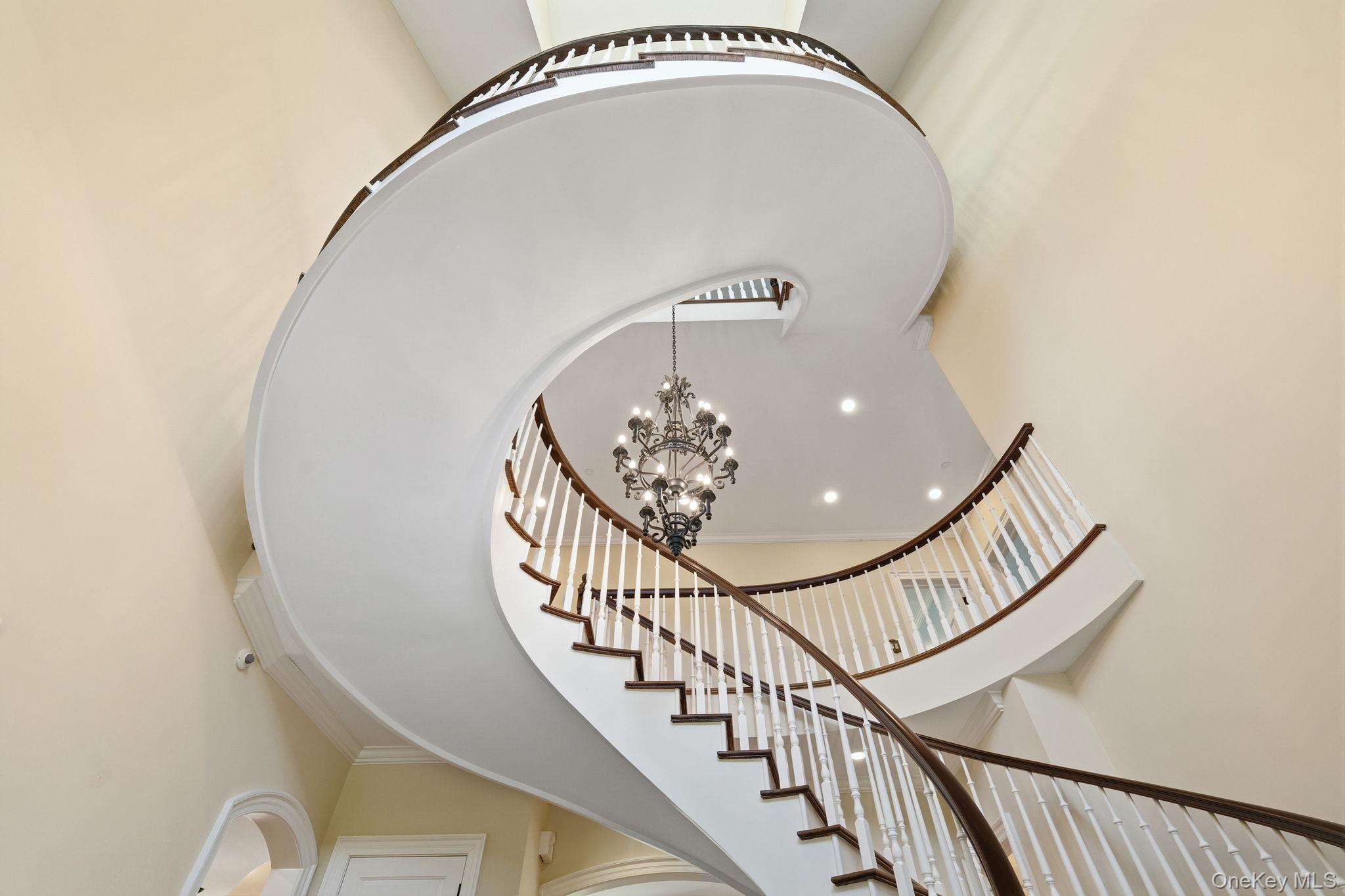 2 Heathcote Drive