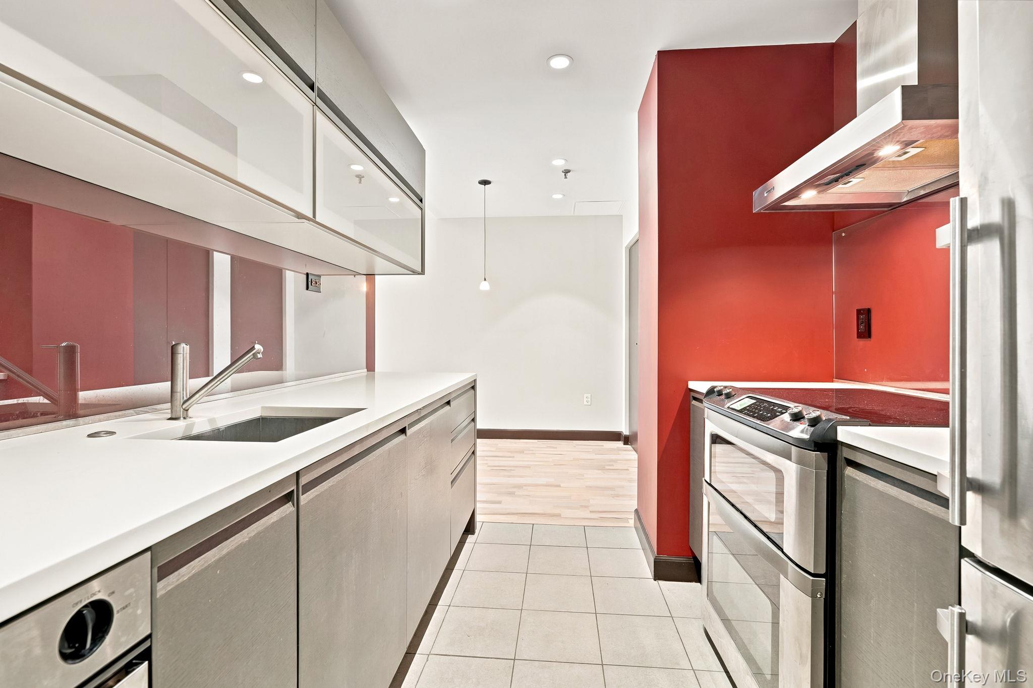 65 McKinley Avenue Unit: C2-5