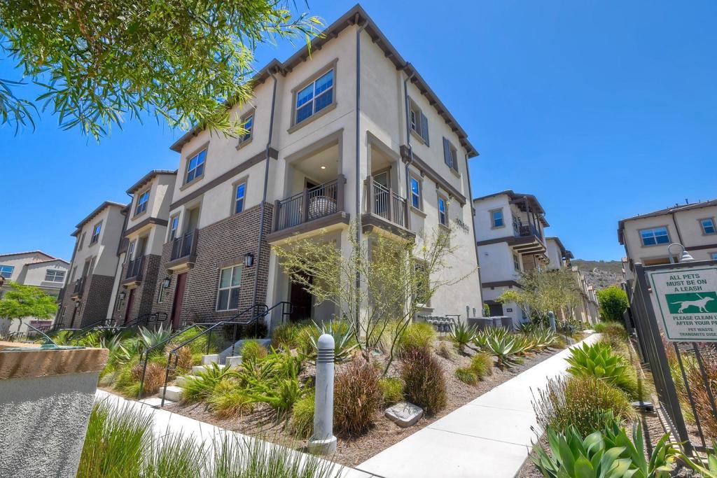 899 Slate Street