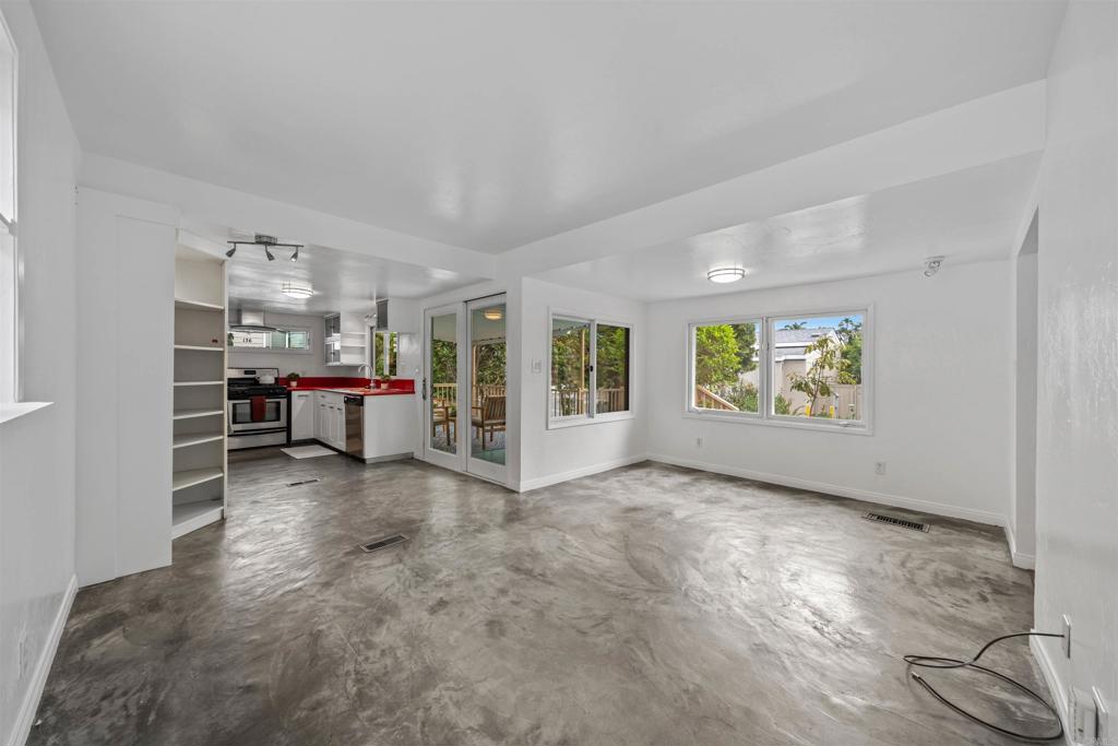 699 N Vulcan Ave Spc 133