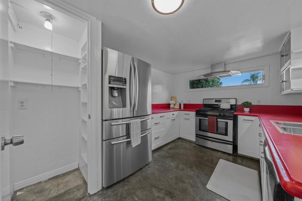 699 N Vulcan Ave Spc 133