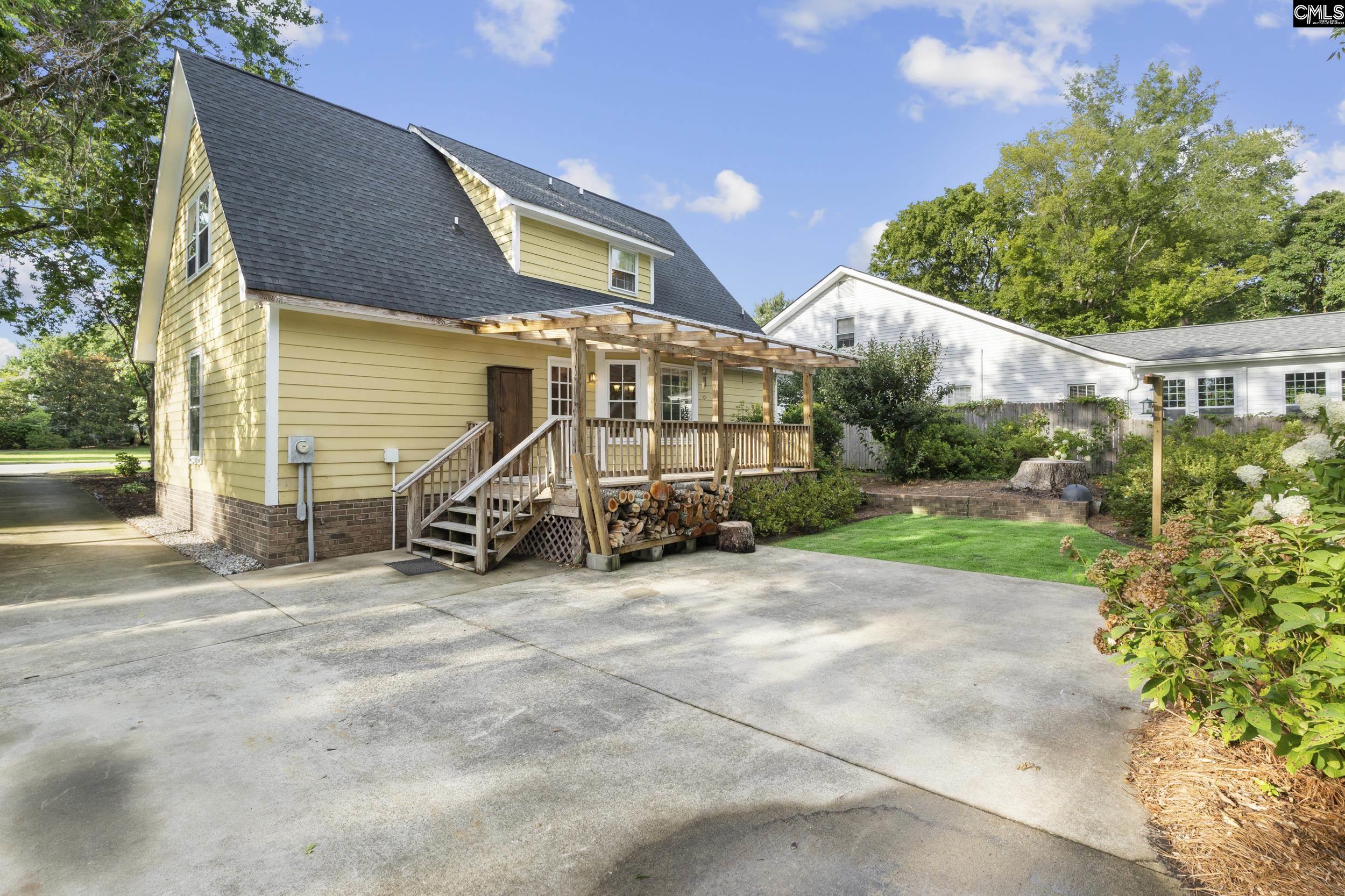 211 Laurens Street
