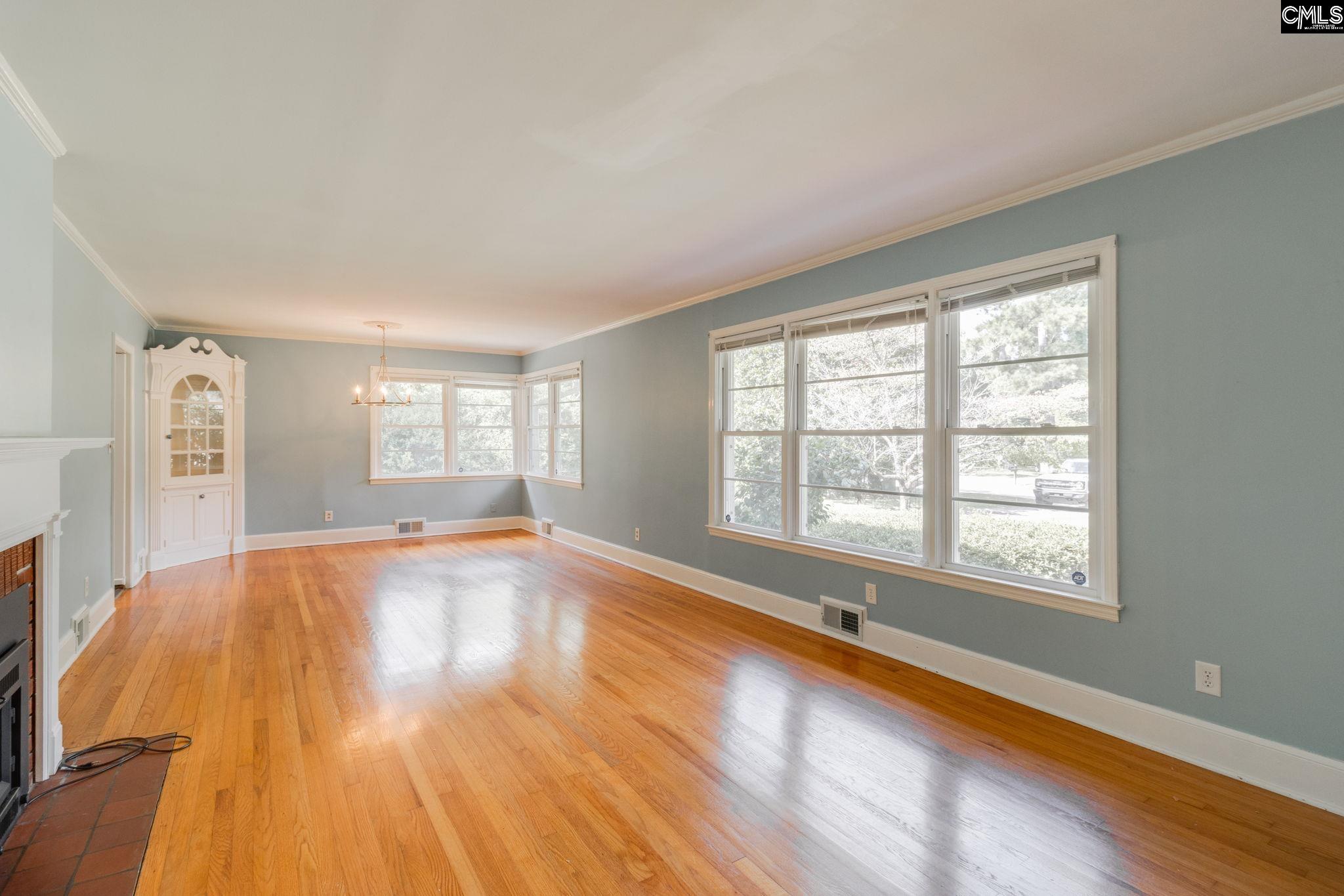 1916 Forest Drive