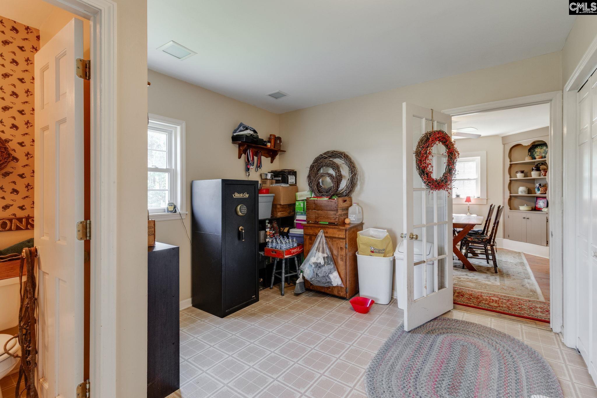923 Moulds Rd.