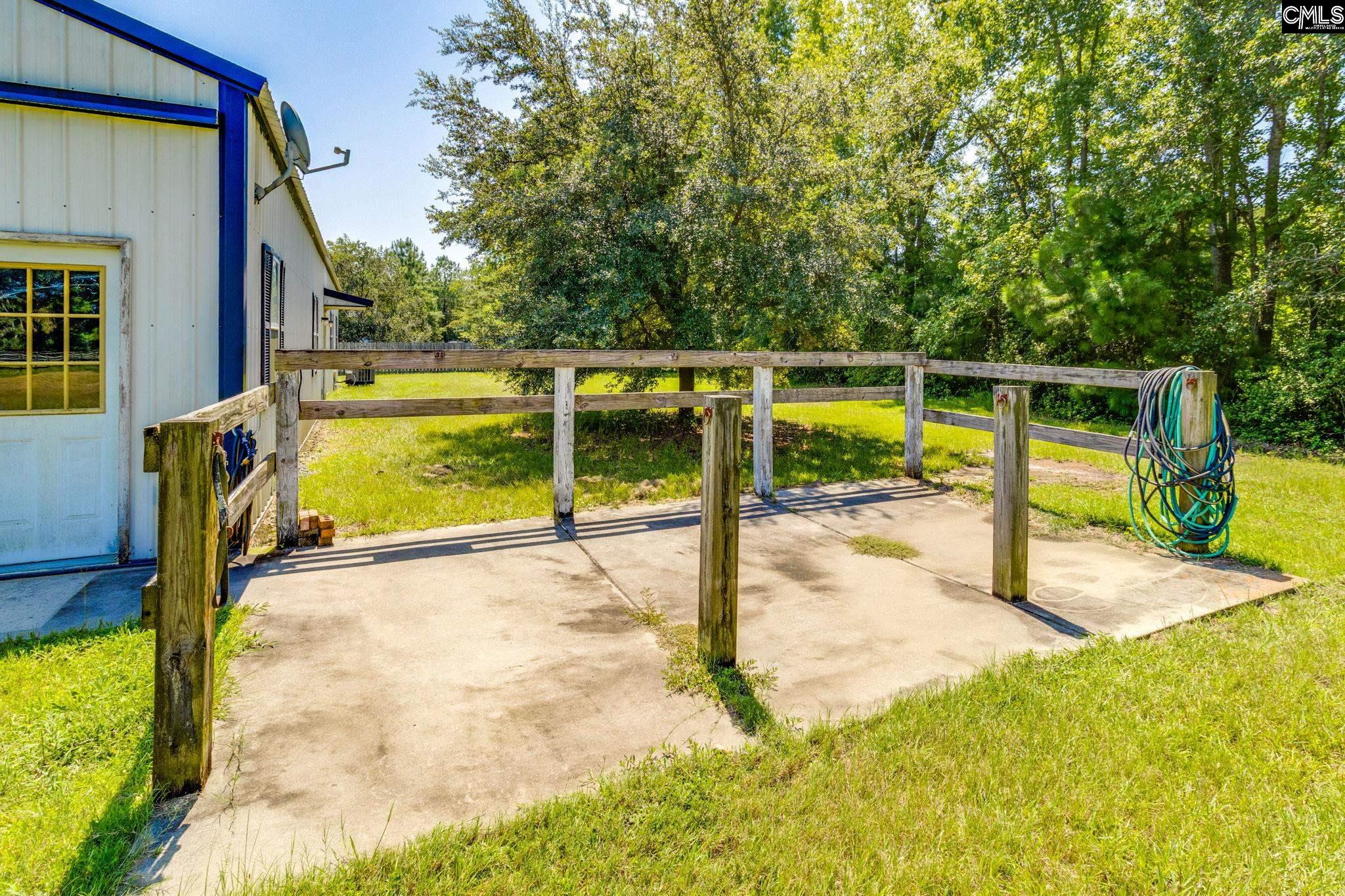923 Moulds Rd.