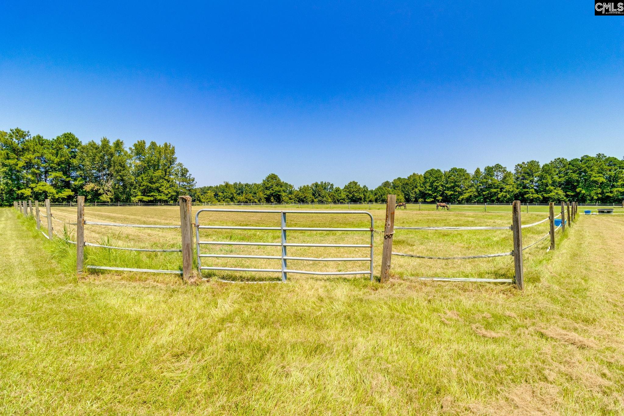 923 Moulds Rd.