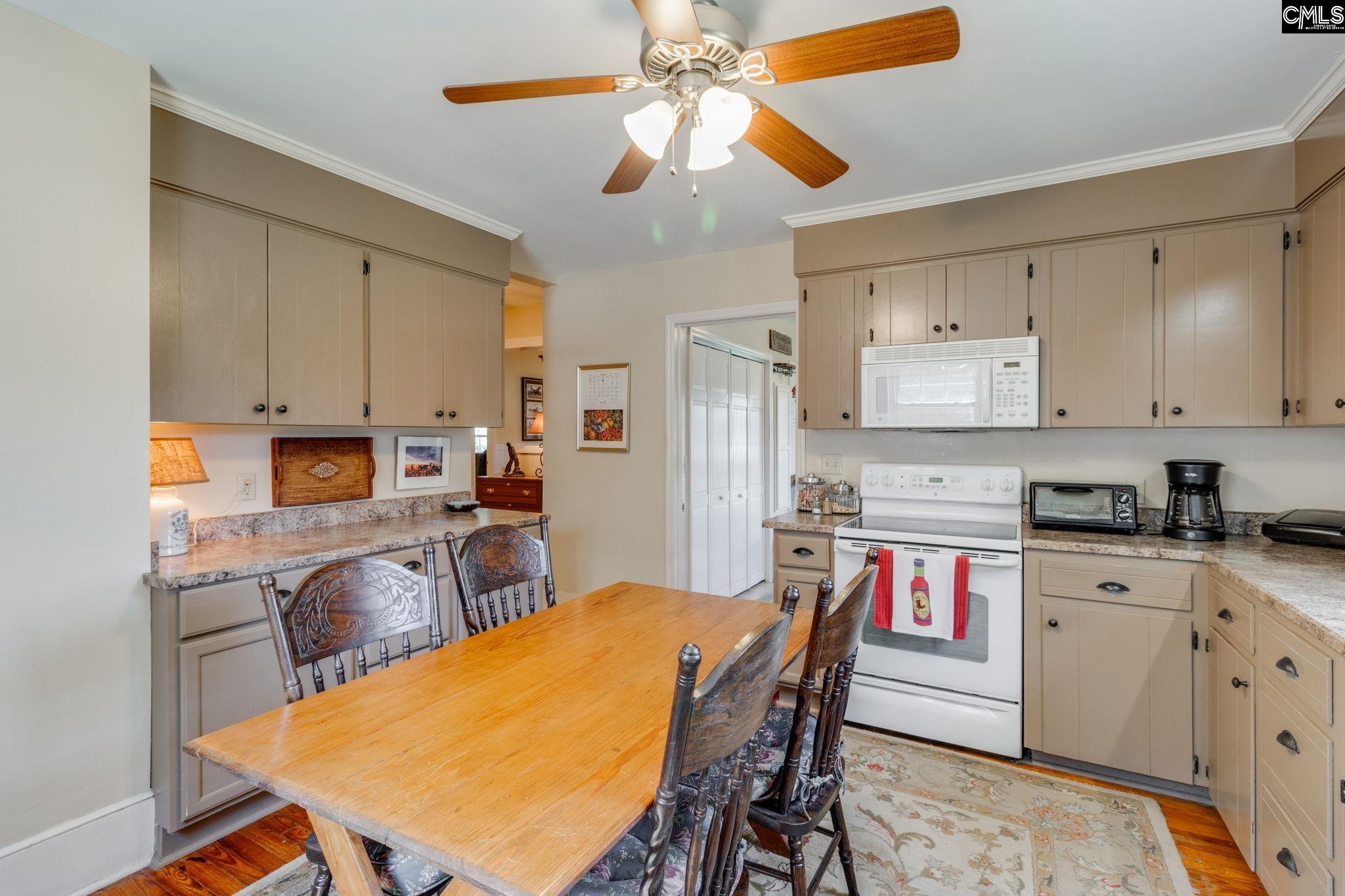 923 Moulds Rd.