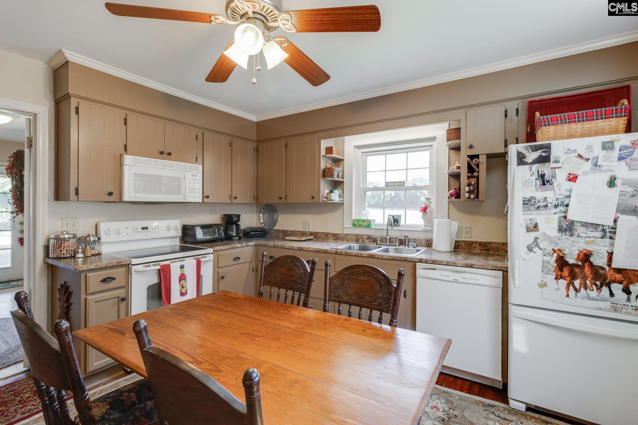 923 Moulds Rd.