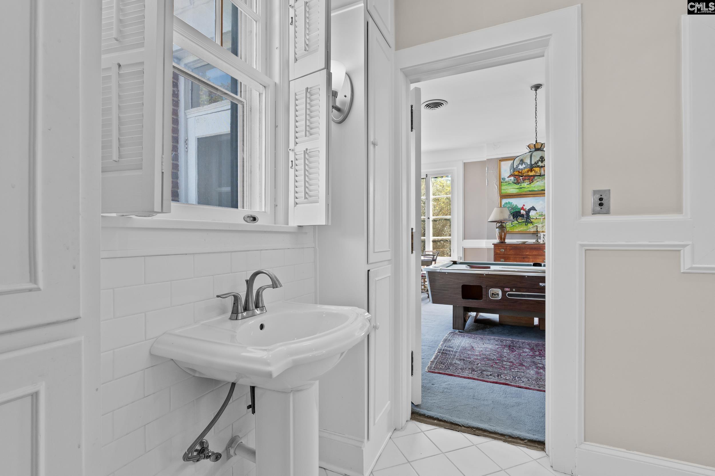 116 N Matson