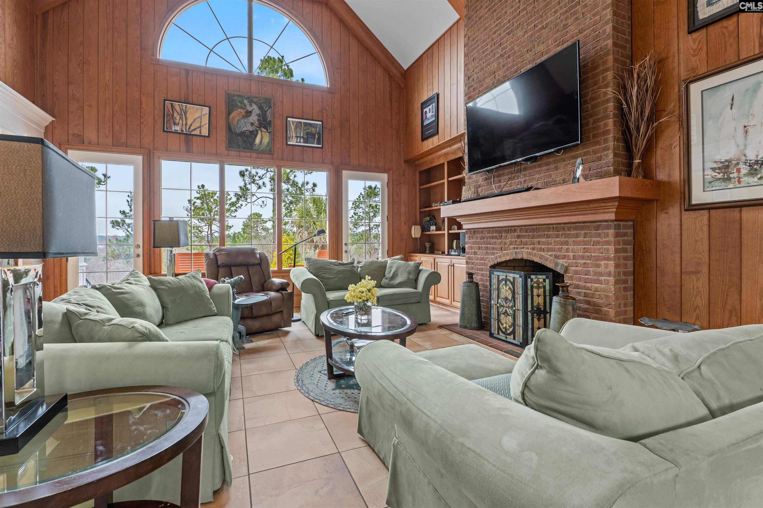 160 Hound Hollow Road