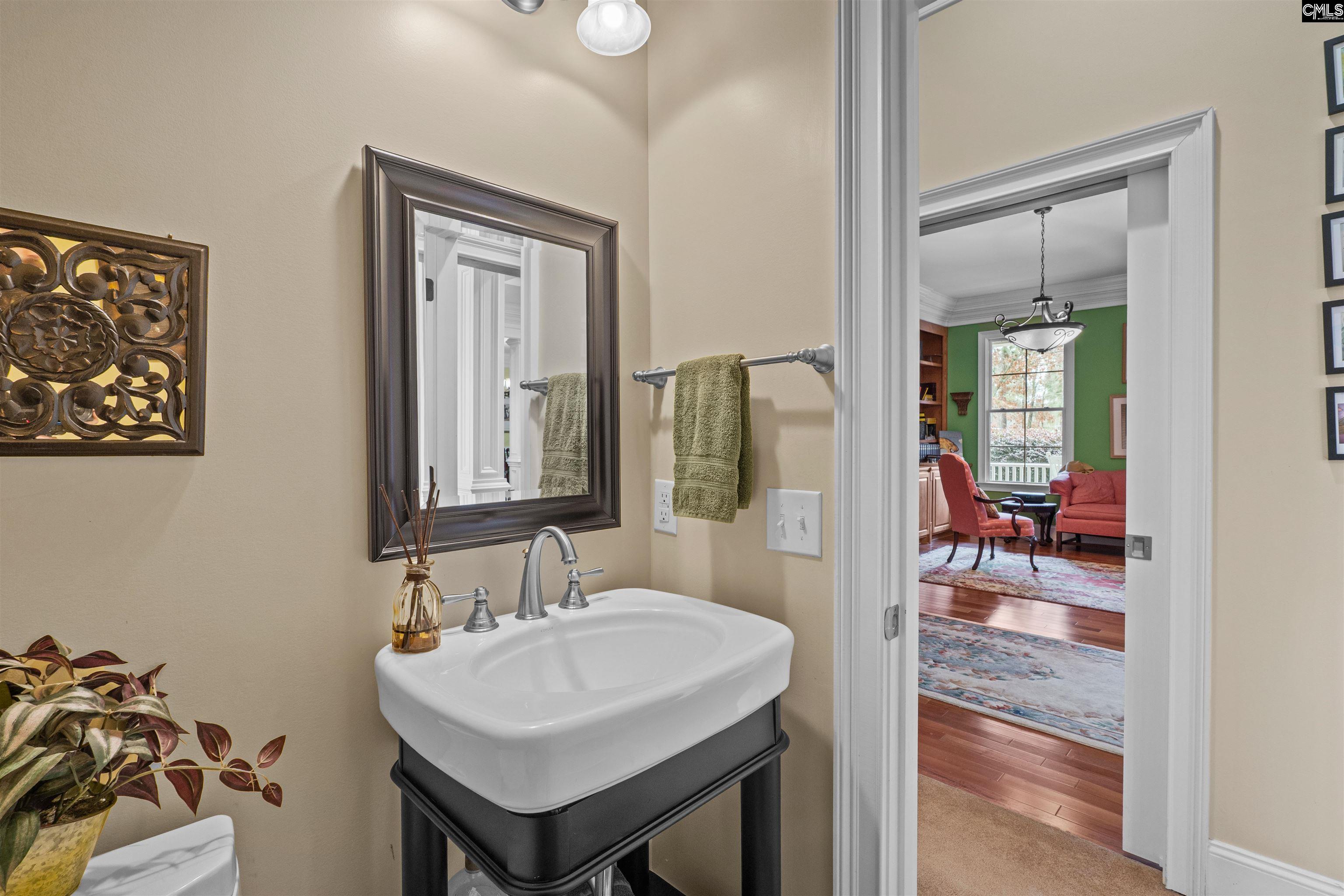 160 Hound Hollow Road