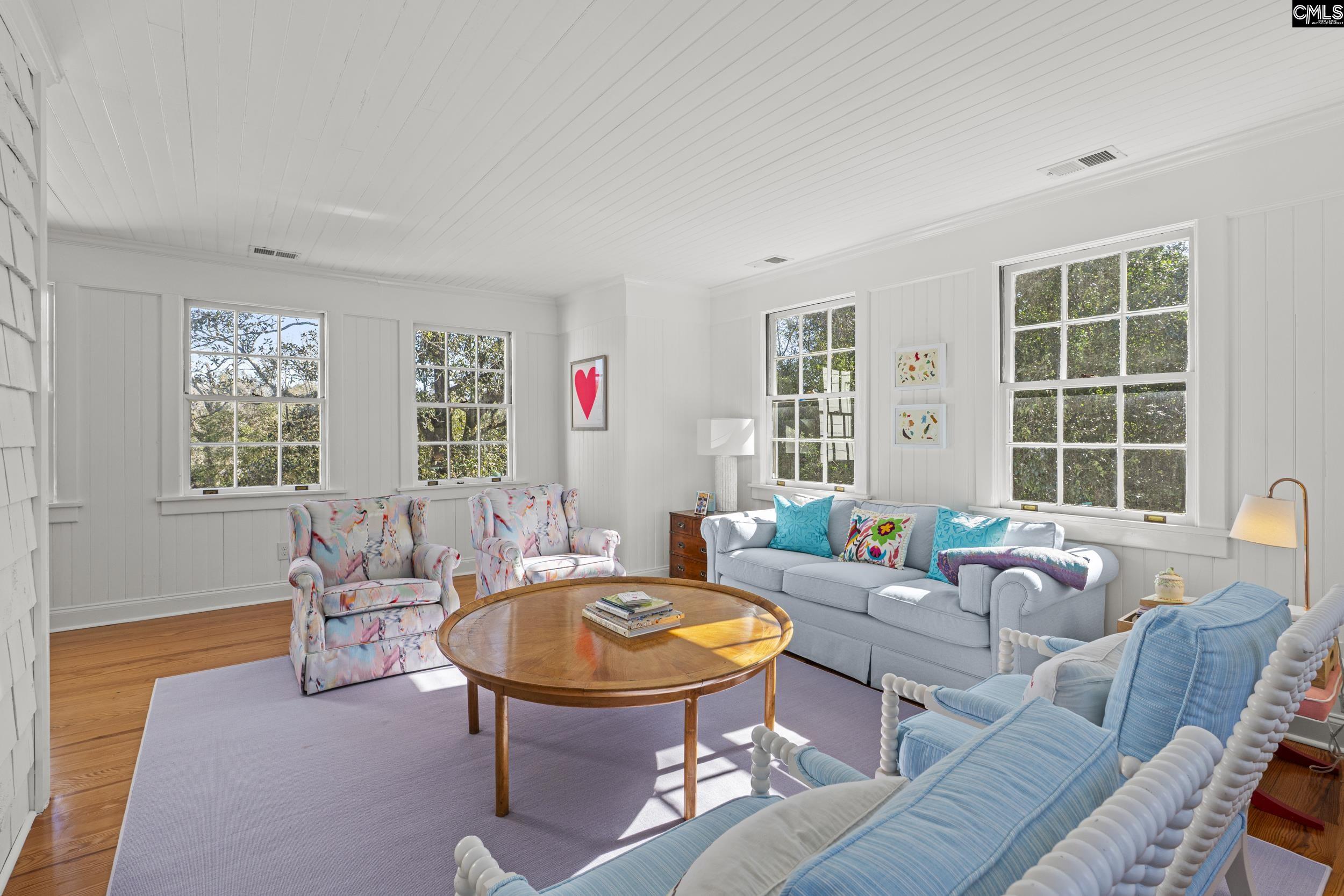 2031 Lyttleton Street