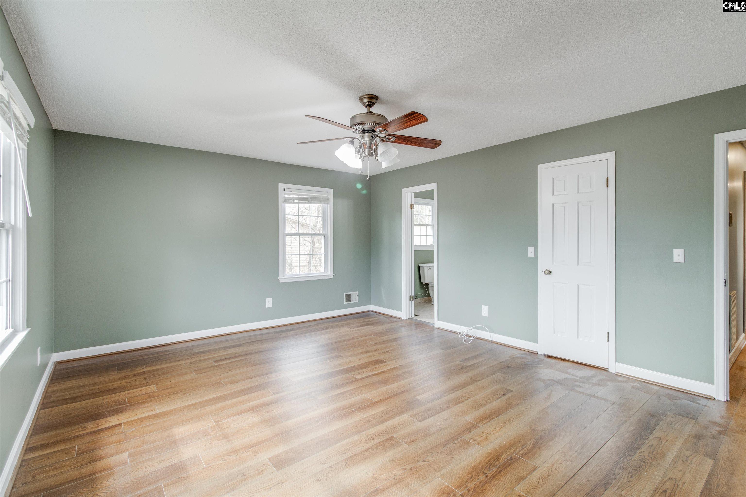 1207 S Fredericksburg Drive