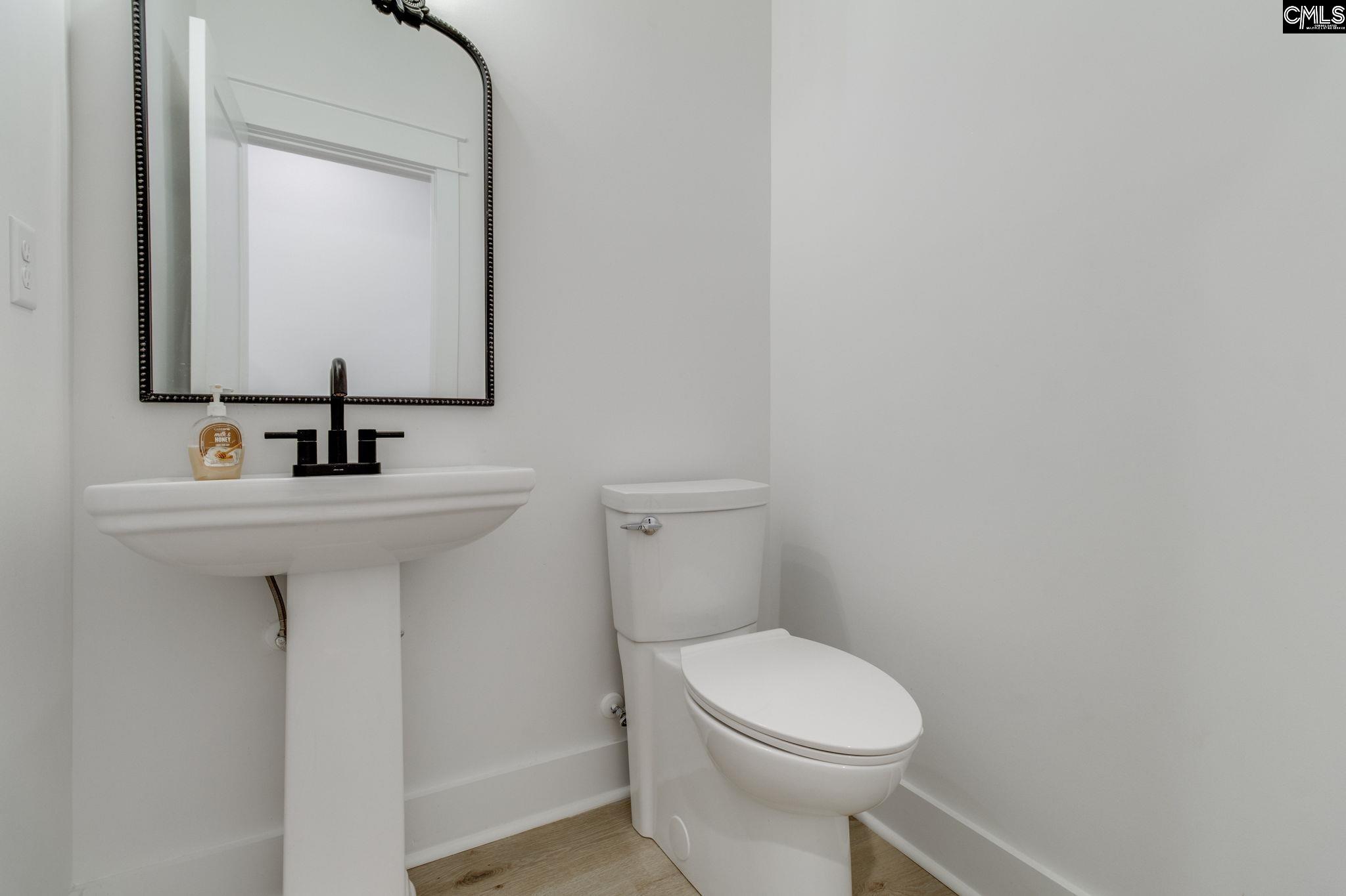 1322 Sunnyhill Drive