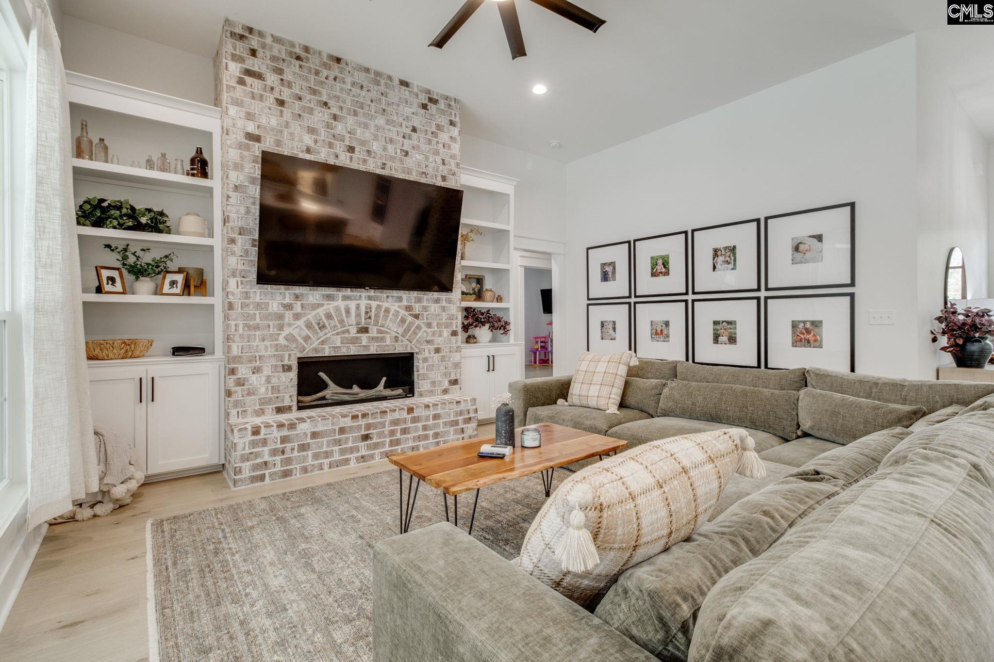 1322 Sunnyhill Drive