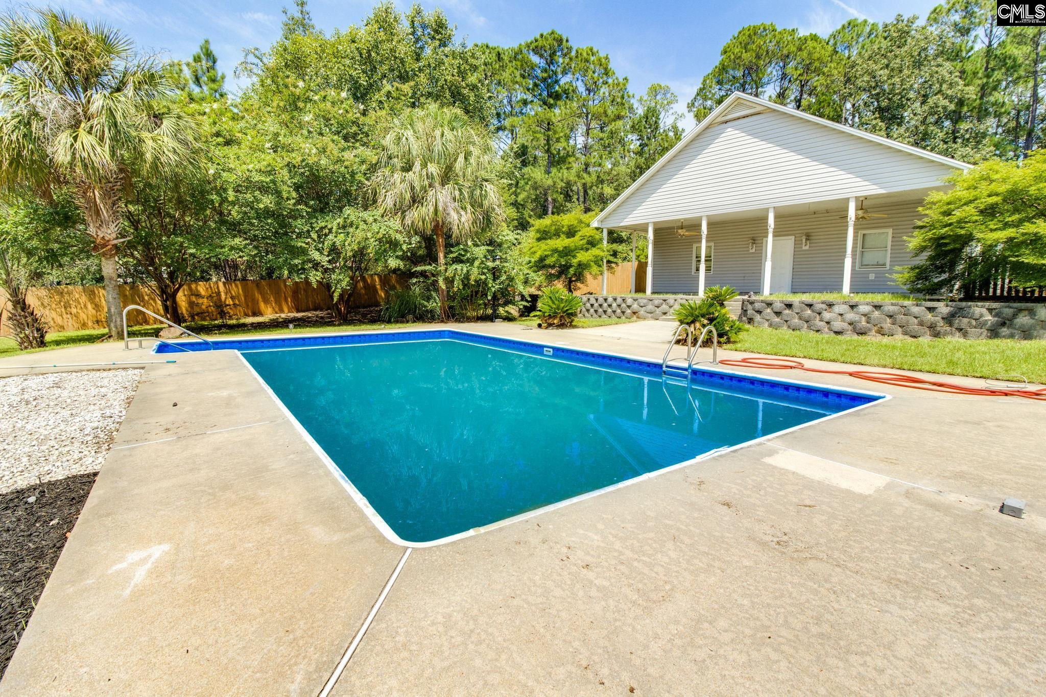 1207 S Fredericksburg Drive