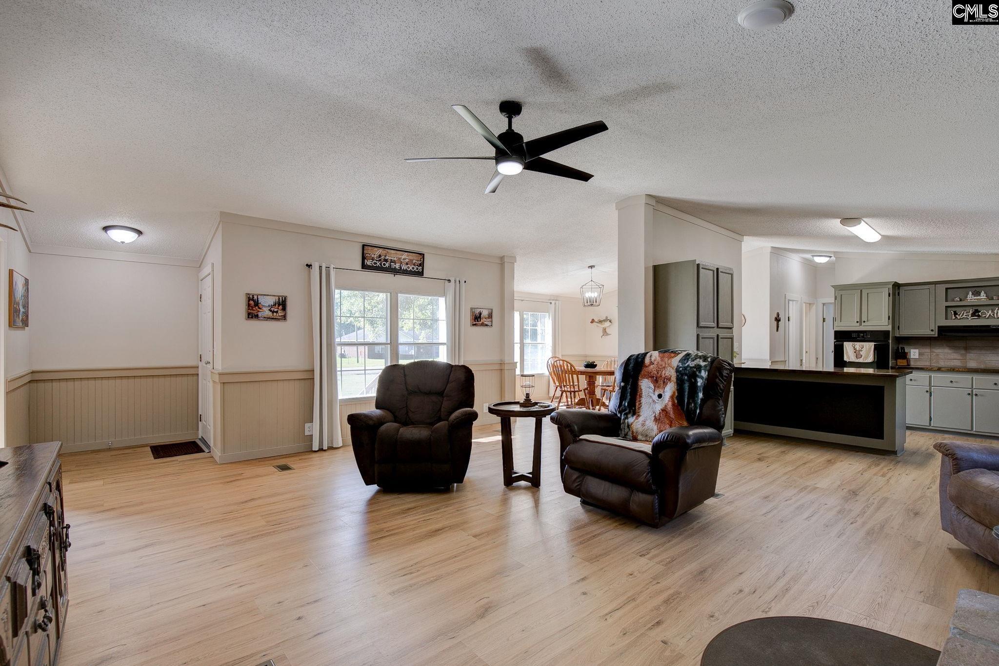 209 College Street W