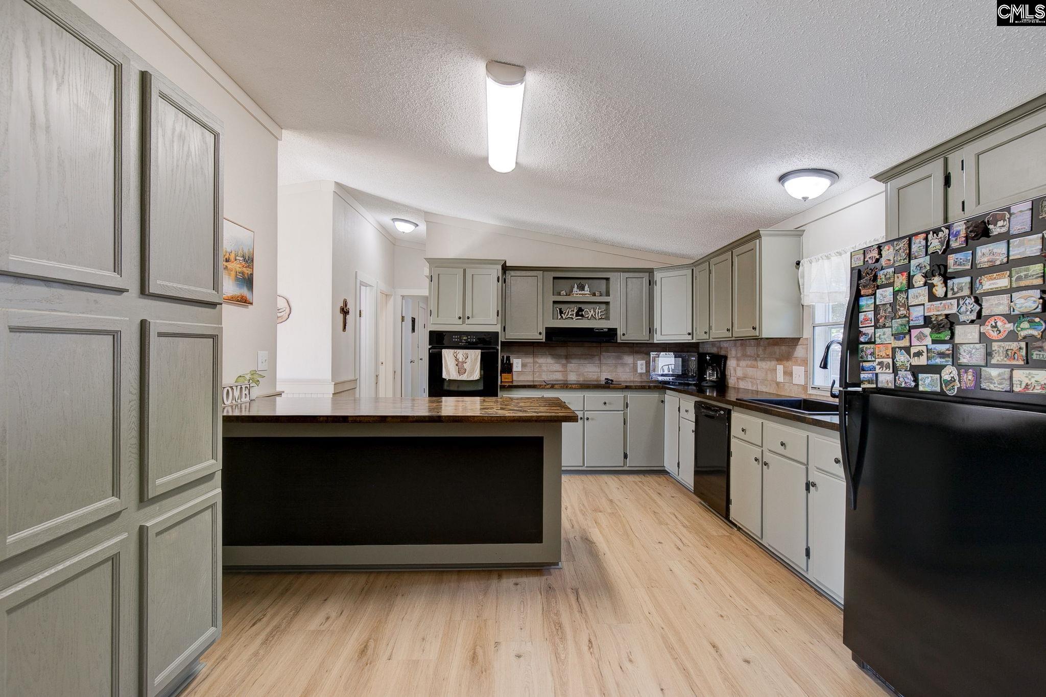 209 College Street W