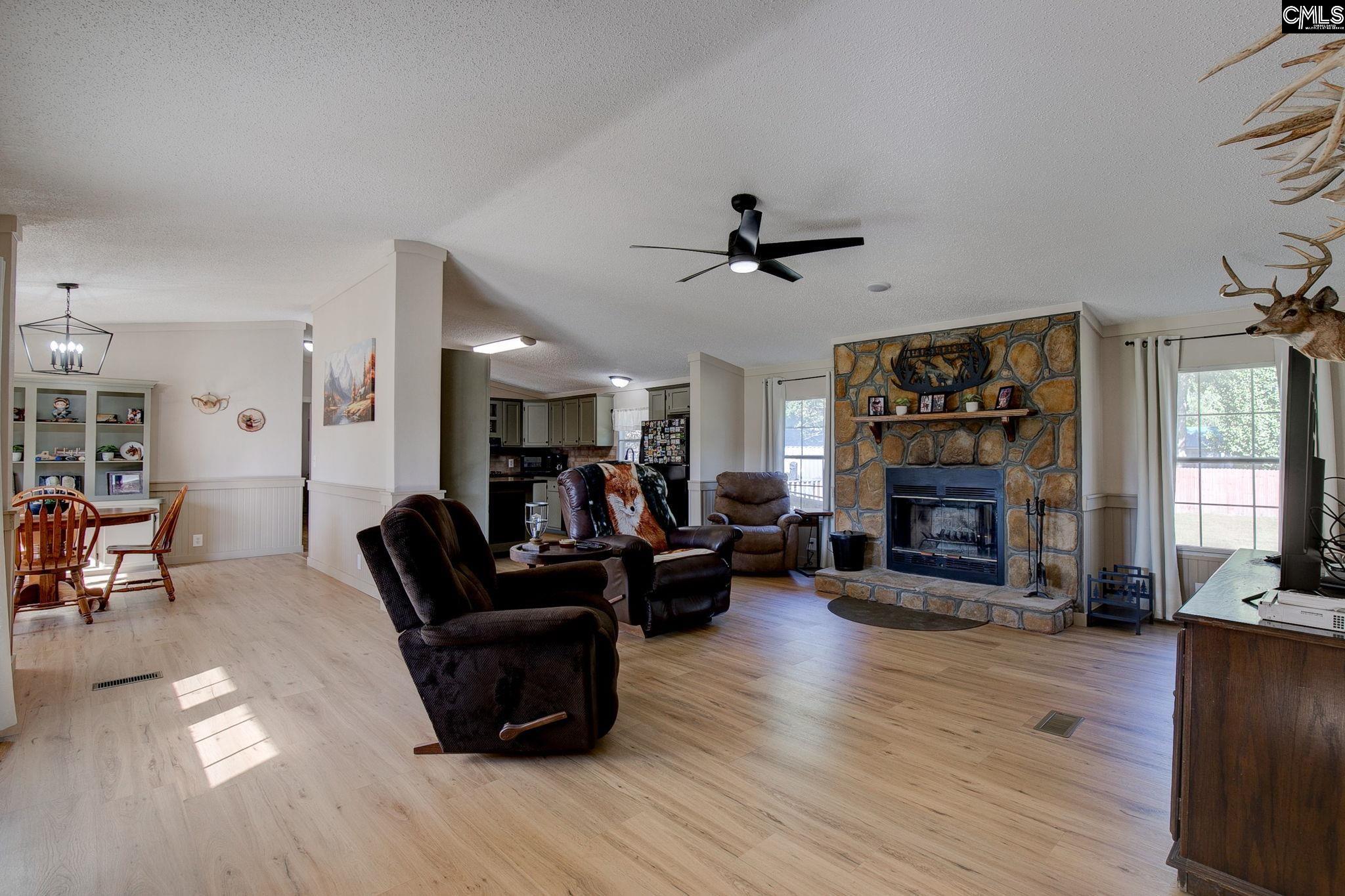209 College Street W