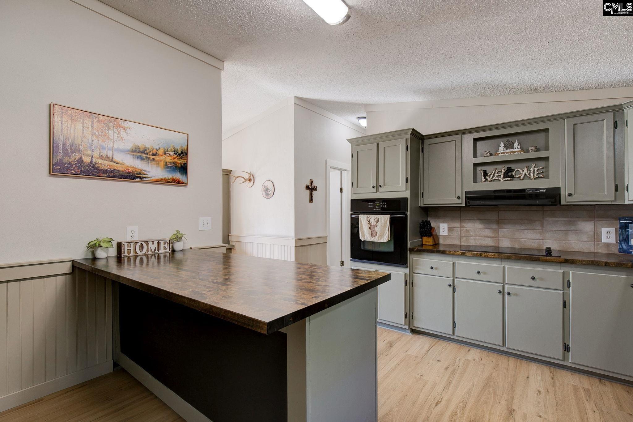 209 College Street W