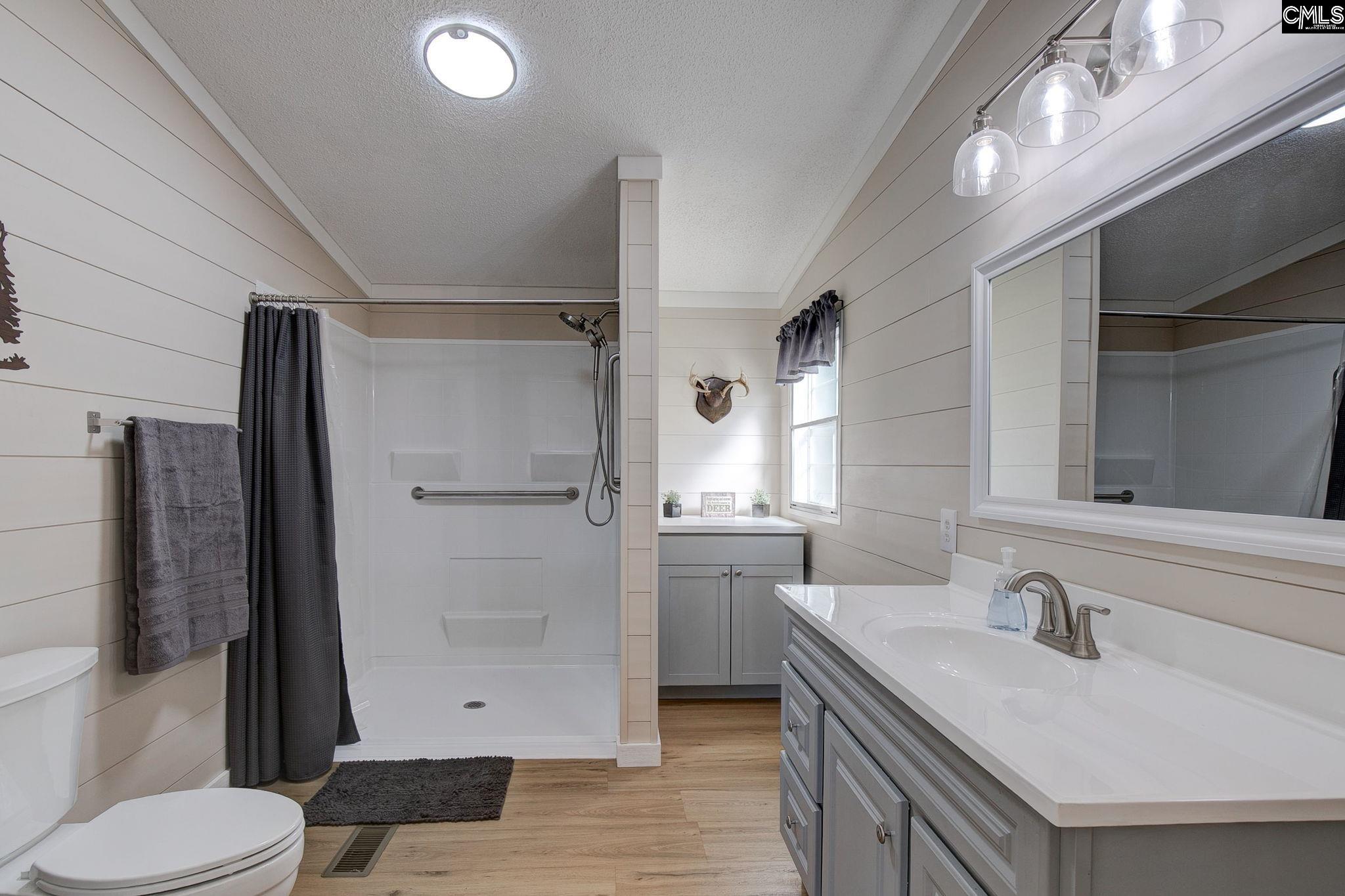 209 College Street W