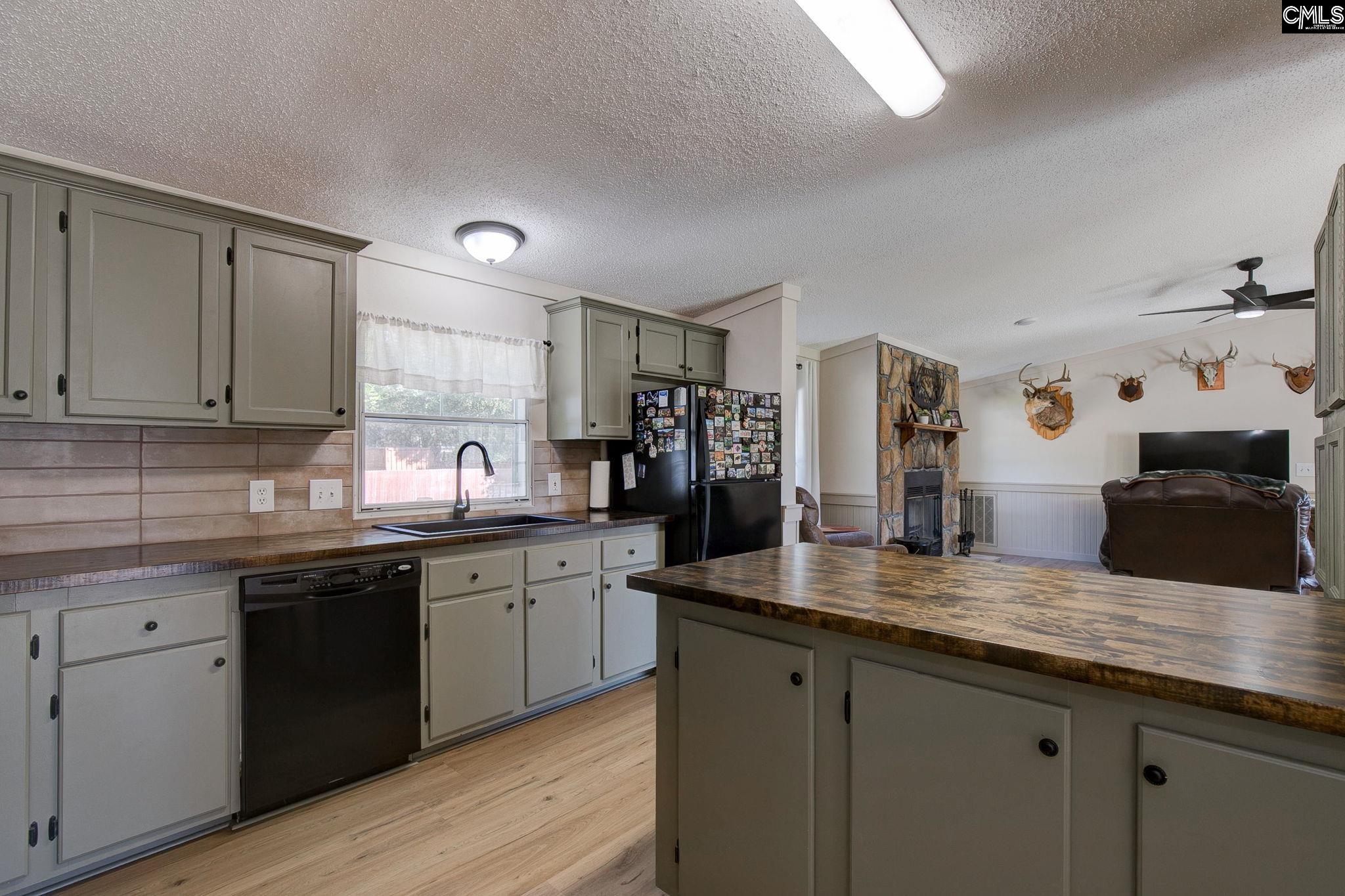 209 College Street W