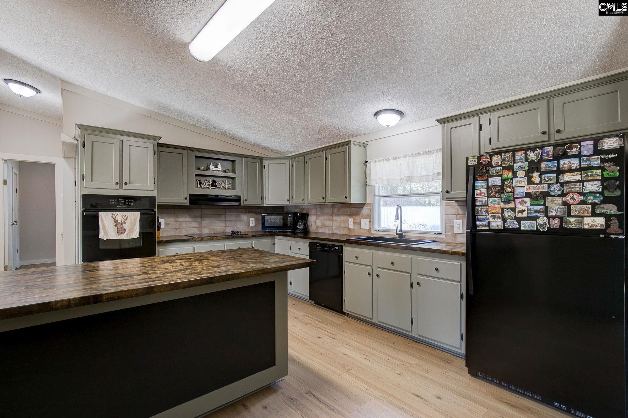 209 College Street W